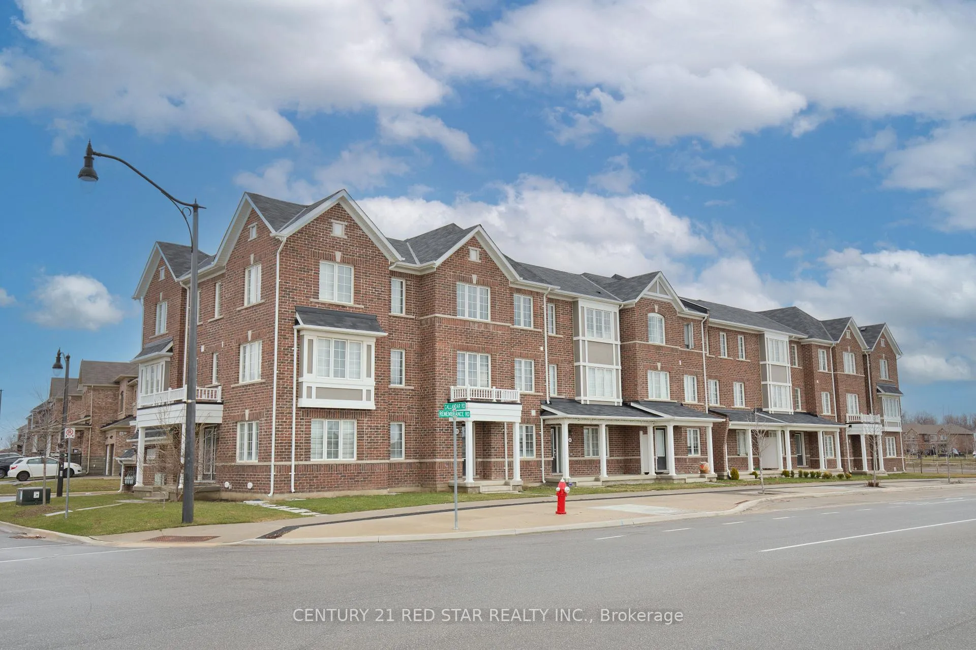 Photo 2 of 458 Remembrance Road, Brampton, Northwest Brampton — HOMEH