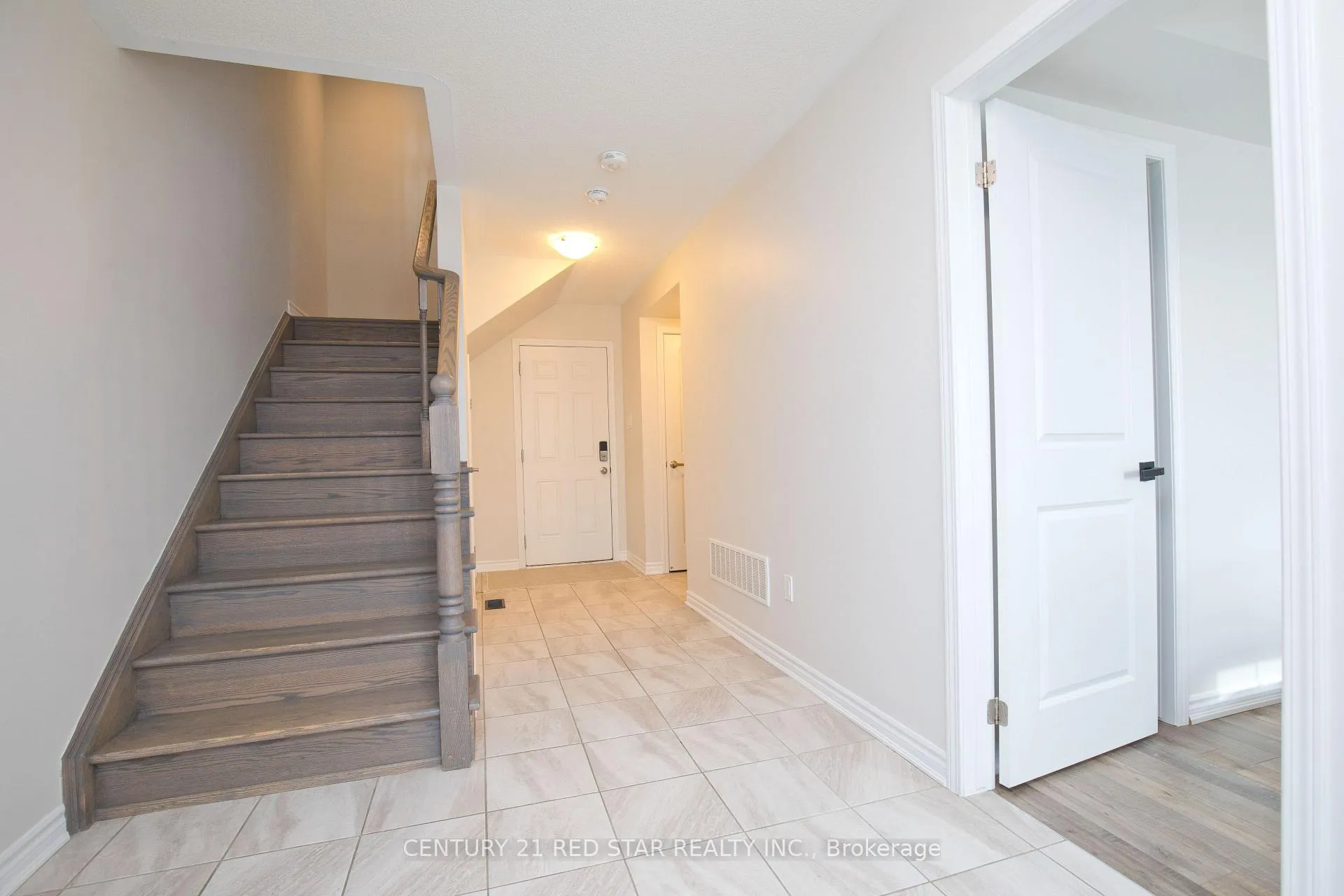 Photo 9 of 458 Remembrance Road, Brampton, Northwest Brampton — HOMEH