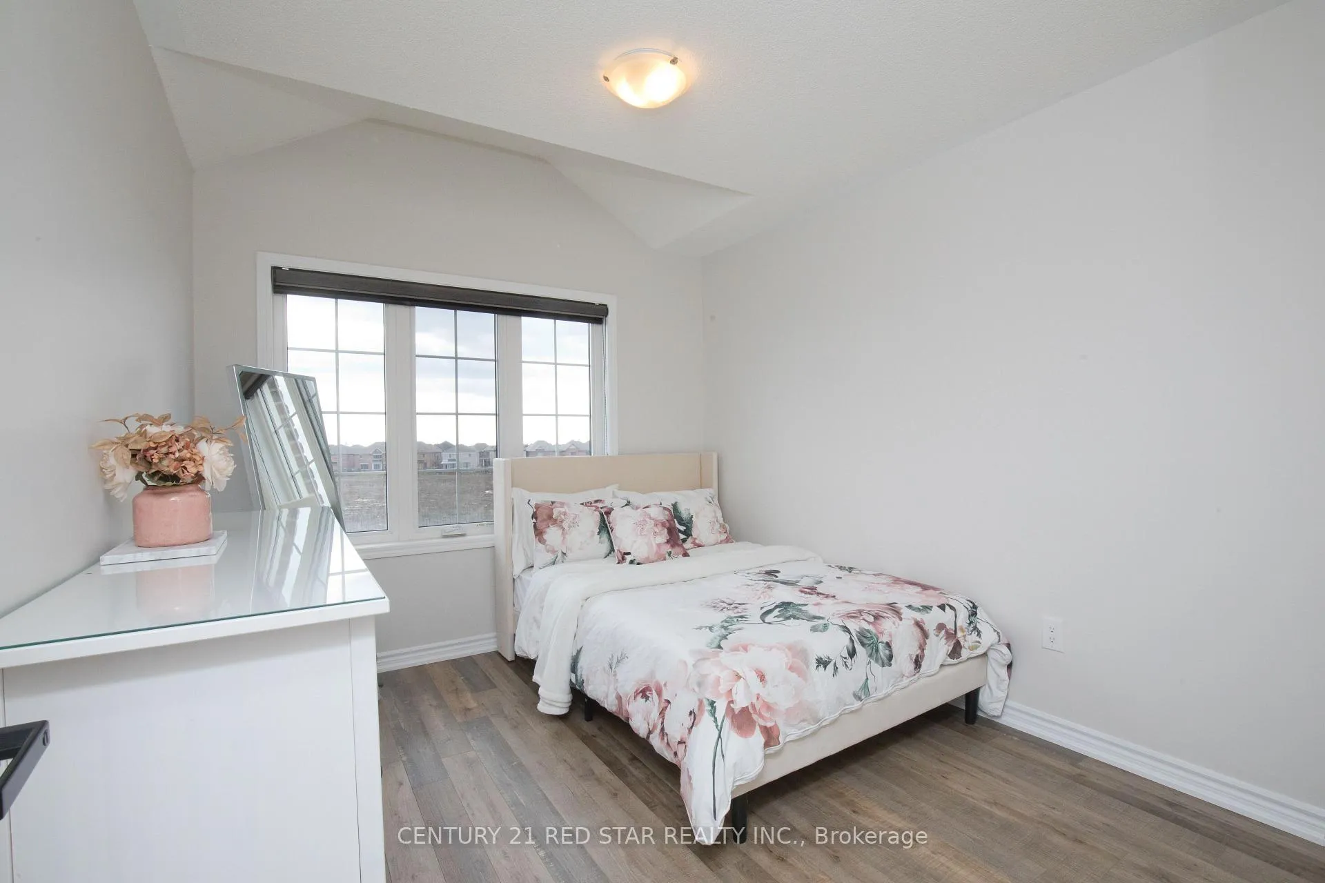 Photo 43 of 458 Remembrance Road, Brampton, Northwest Brampton — HOMEH