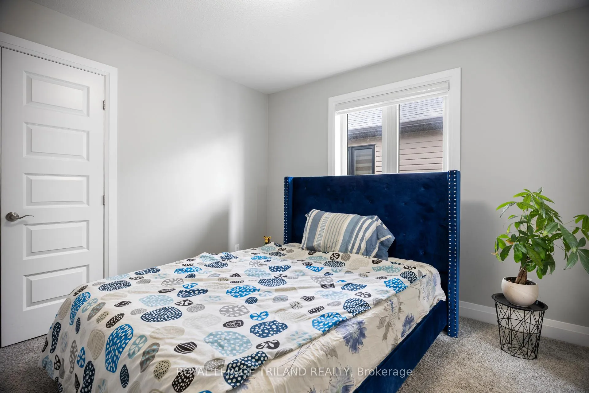 Photo 16 of 2382 Wickerson Road, London, South K — HOMEH