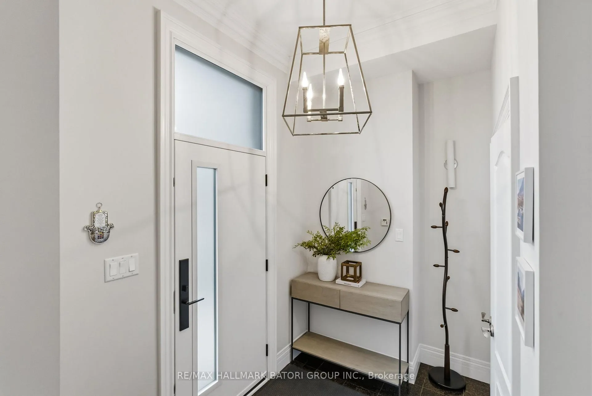 Photo 2 of 137 Latimer Avenue, Toronto, Lawrence Park South — HOMEH
