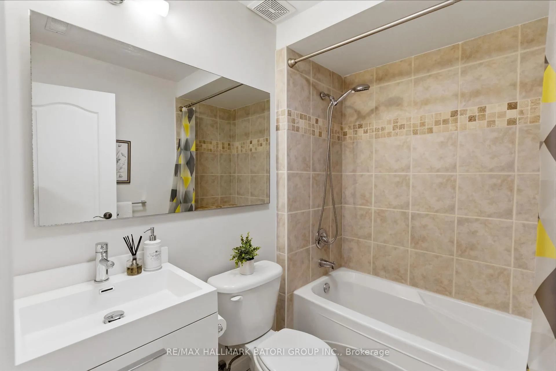 Photo 36 of 137 Latimer Avenue, Toronto, Lawrence Park South — HOMEH
