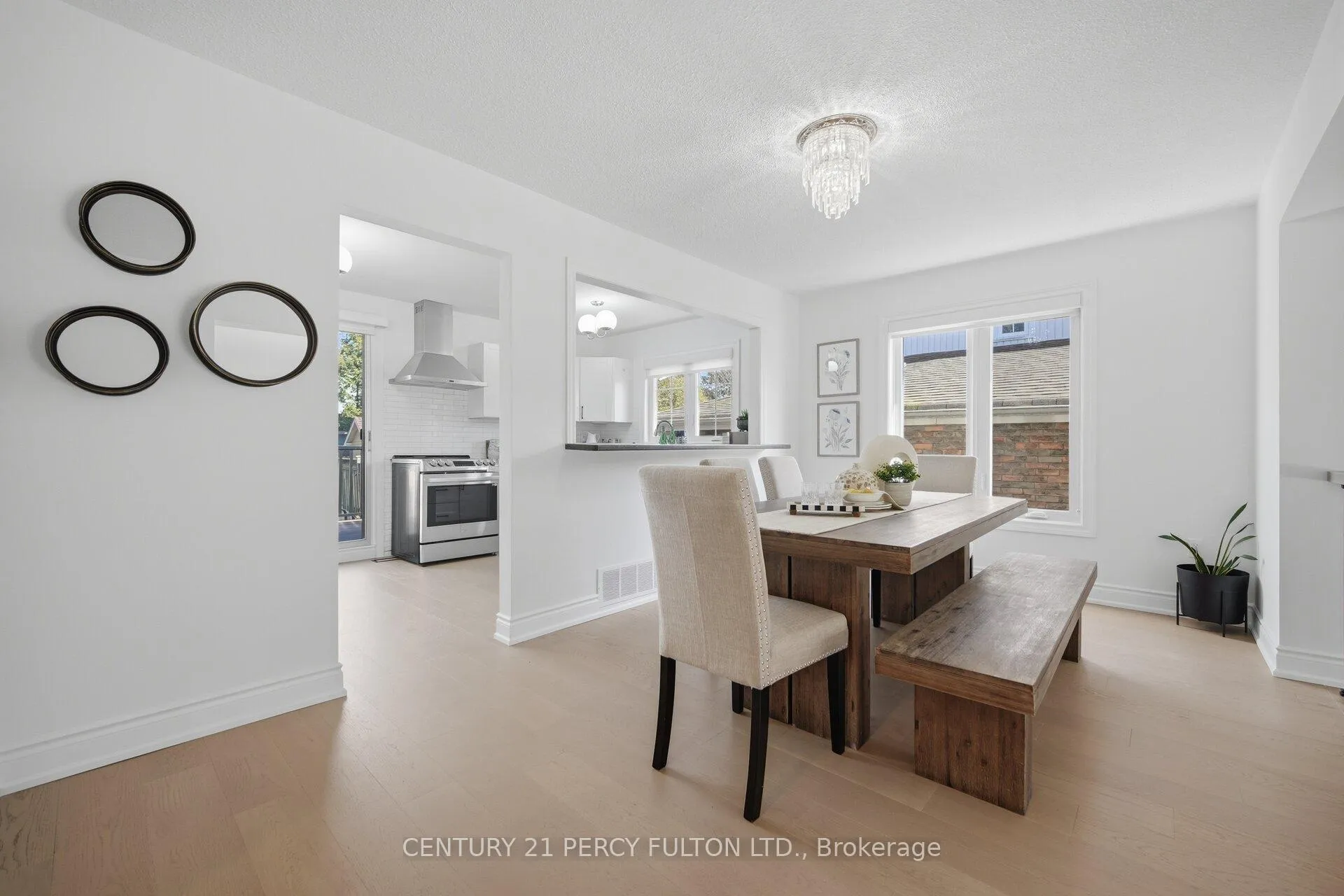 Photo 9 of 1825 Bronte Square, Pickering, Liverpool — HOMEH