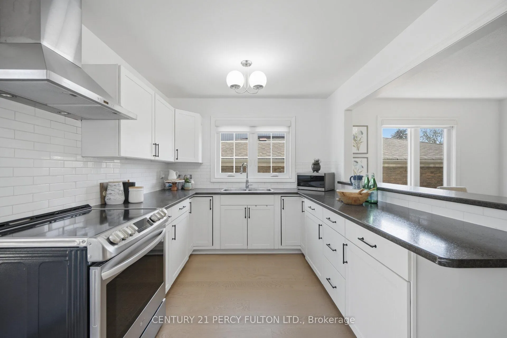 Photo 14 of 1825 Bronte Square, Pickering, Liverpool — HOMEH