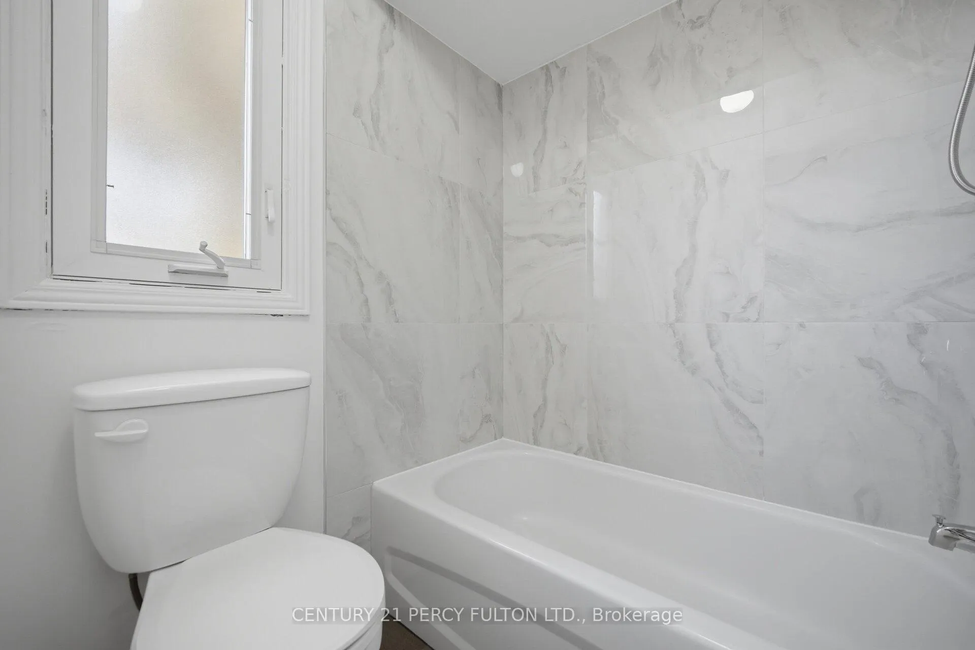 Photo 23 of 1825 Bronte Square, Pickering, Liverpool — HOMEH