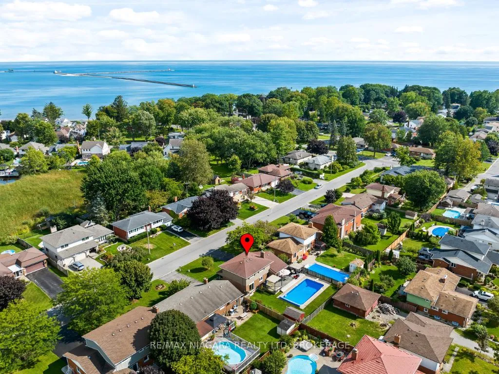 Photo 1 of 40 Gaspare Drive, Port Colborne, Sugarloaf — HOMEH