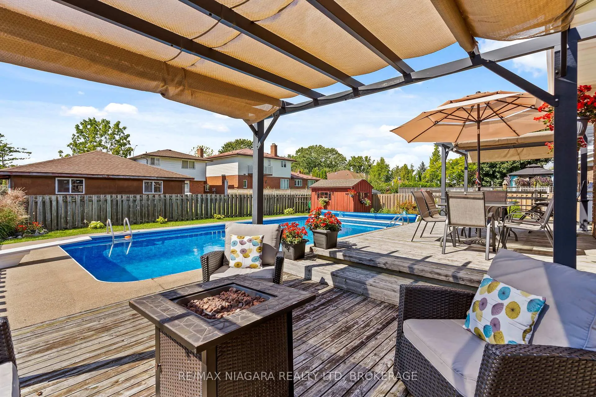 Photo 12 of 40 Gaspare Drive, Port Colborne, Sugarloaf — HOMEH