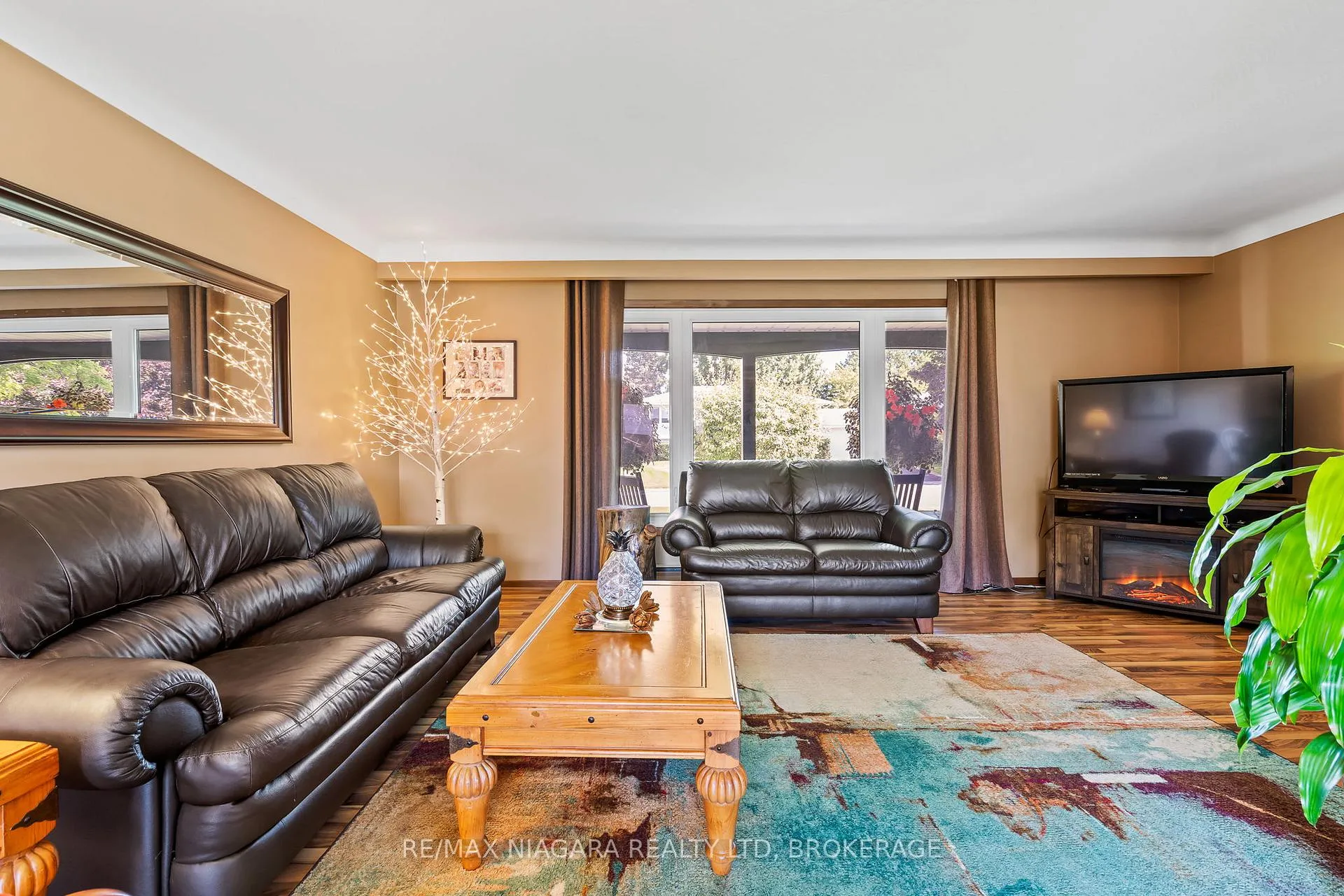 Photo 16 of 40 Gaspare Drive, Port Colborne, Sugarloaf — HOMEH