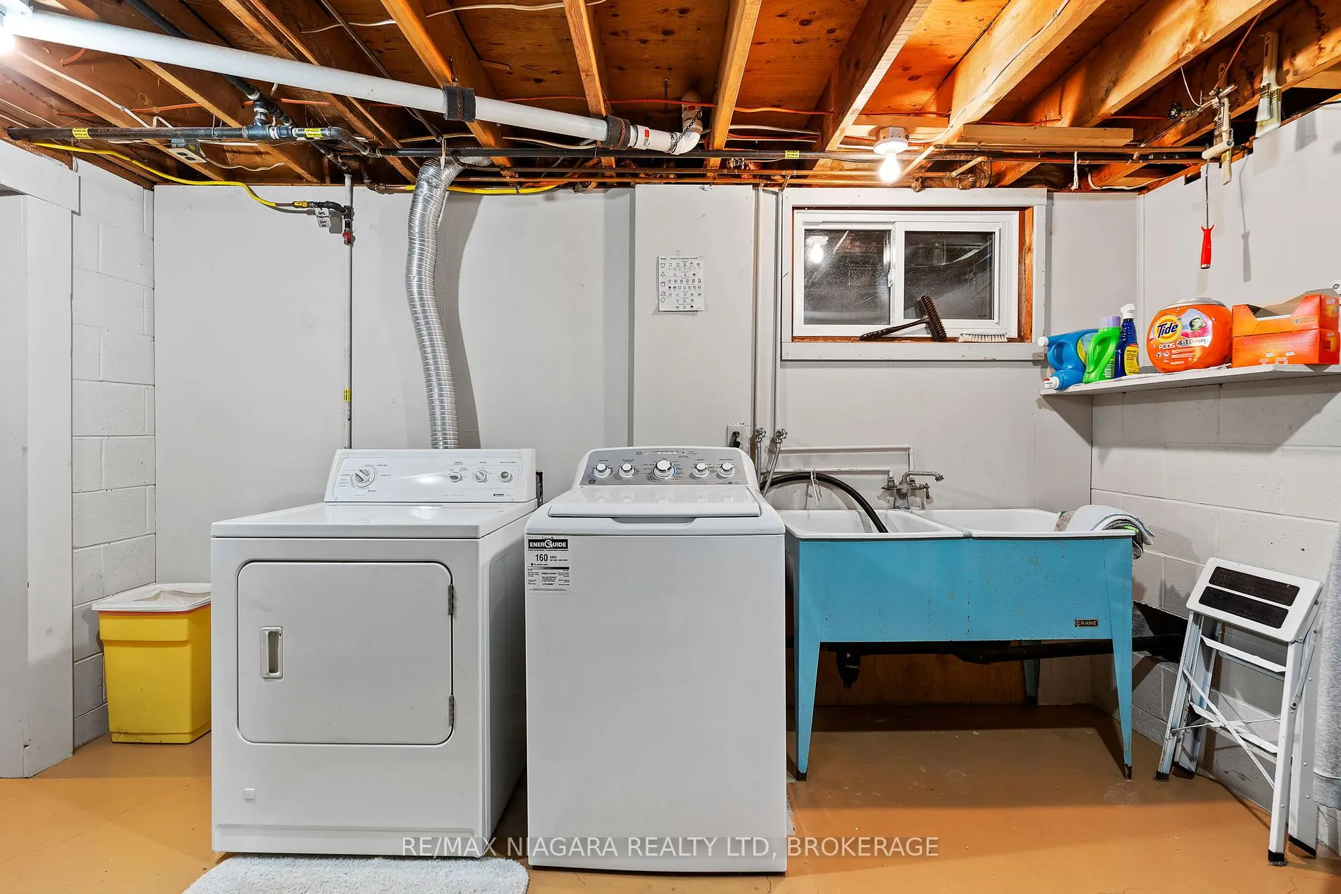 Photo 33 of 40 Gaspare Drive, Port Colborne, Sugarloaf — HOMEH