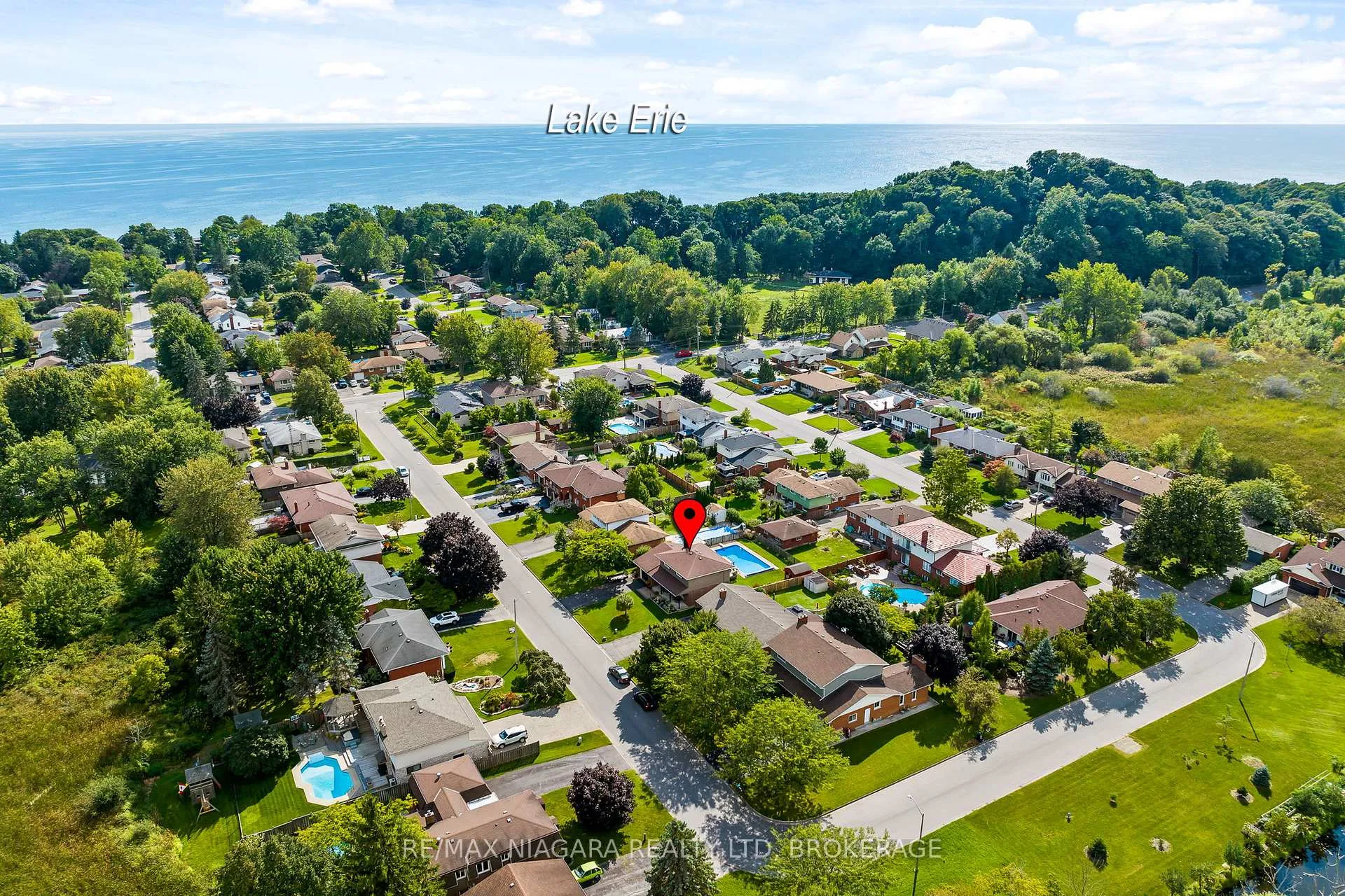 Photo 38 of 40 Gaspare Drive, Port Colborne, Sugarloaf — HOMEH