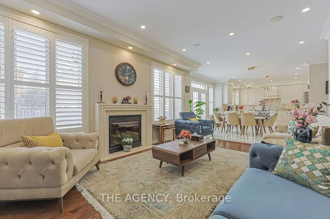 Photo 12 of 48 Tonner Crescent, Aurora, Bayview Northeast — HOMEH