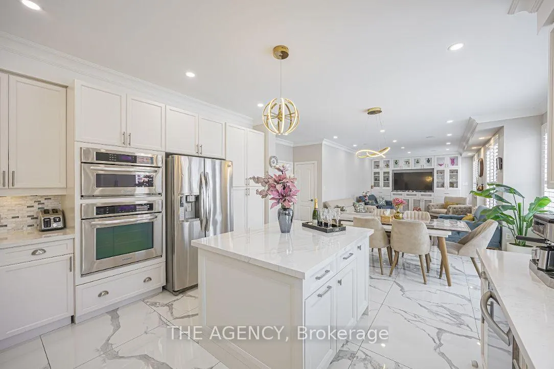 Photo 17 of 48 Tonner Crescent, Aurora, Bayview Northeast — HOMEH