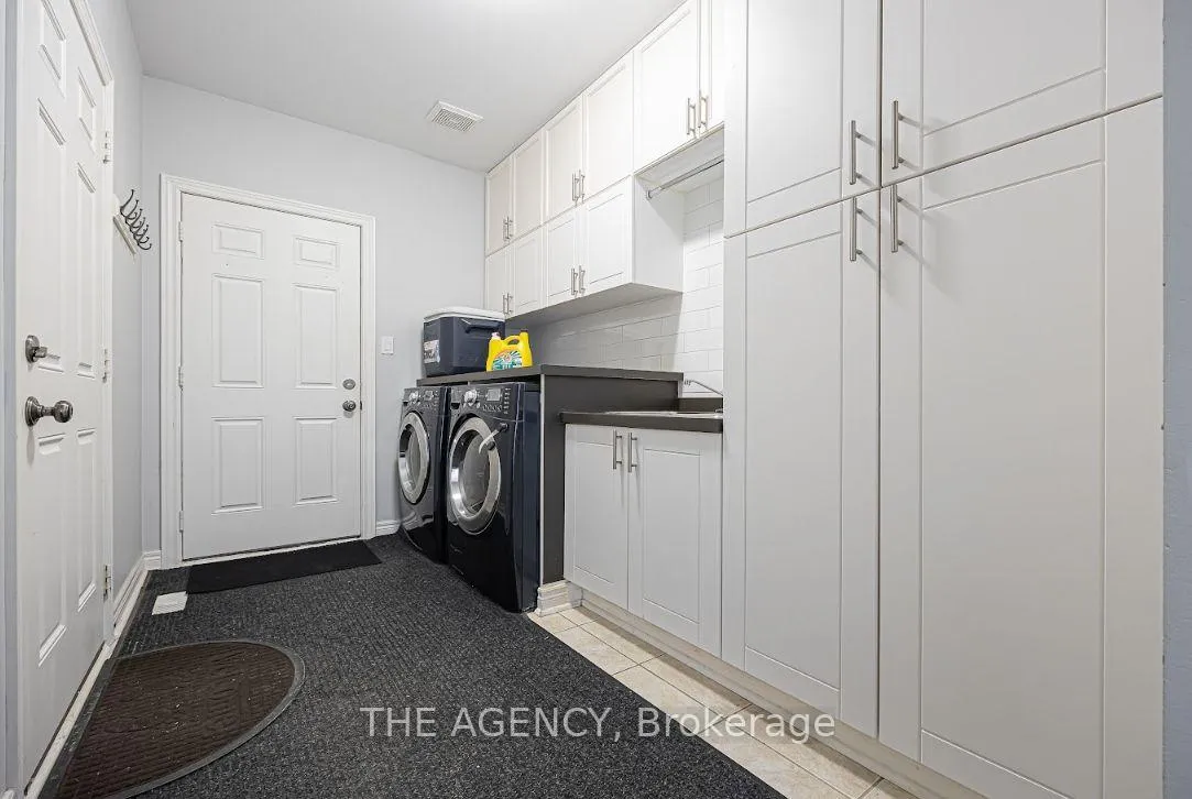 Photo 21 of 48 Tonner Crescent, Aurora, Bayview Northeast — HOMEH