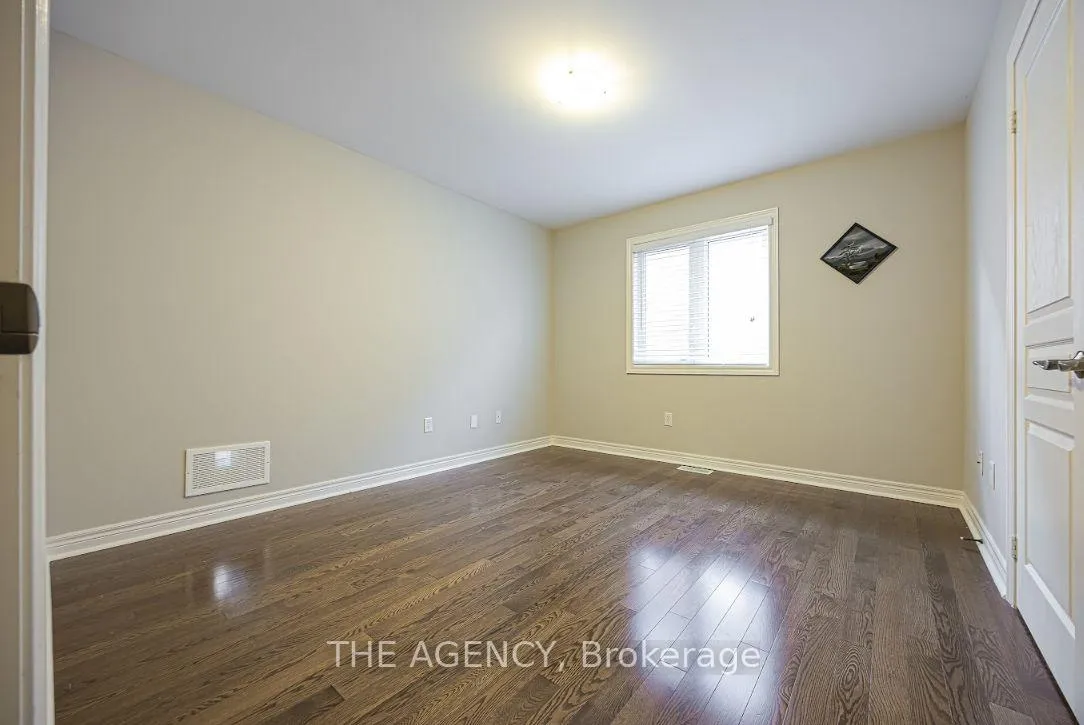 Photo 34 of 48 Tonner Crescent, Aurora, Bayview Northeast — HOMEH
