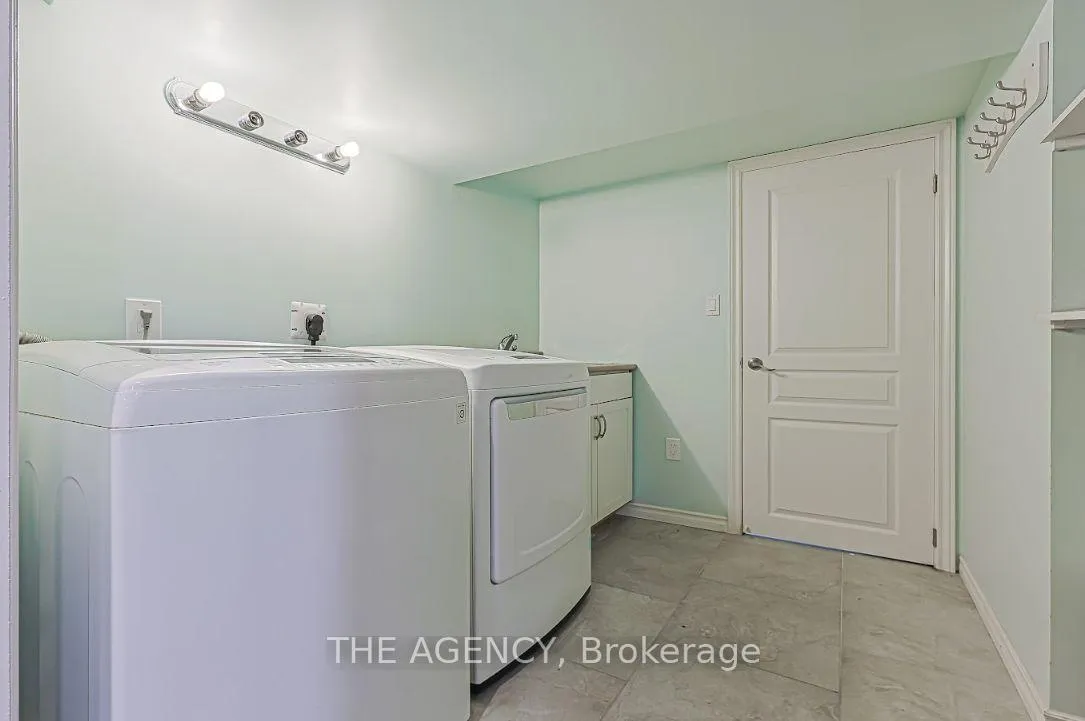 Photo 39 of 48 Tonner Crescent, Aurora, Bayview Northeast — HOMEH