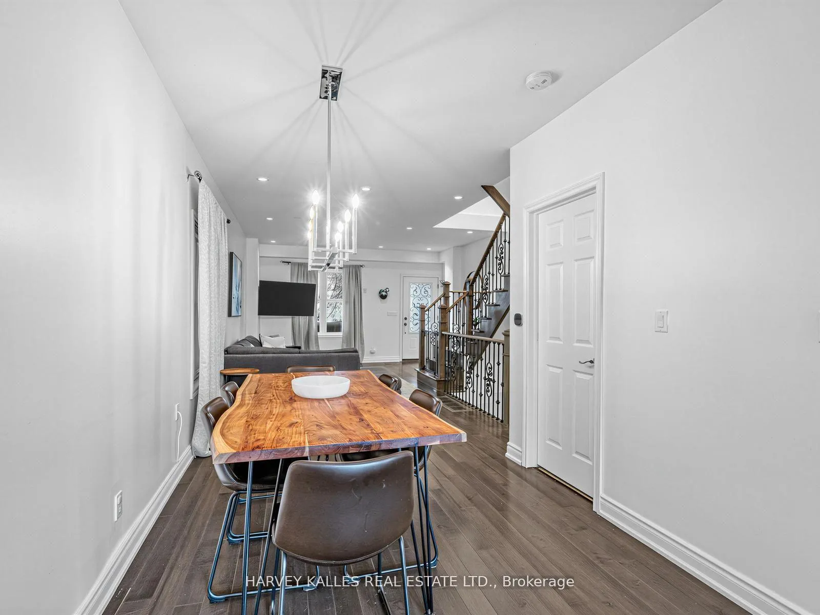 Photo 11 of 358 Mortimer Avenue, Toronto, Danforth Village-East York — HOMEH