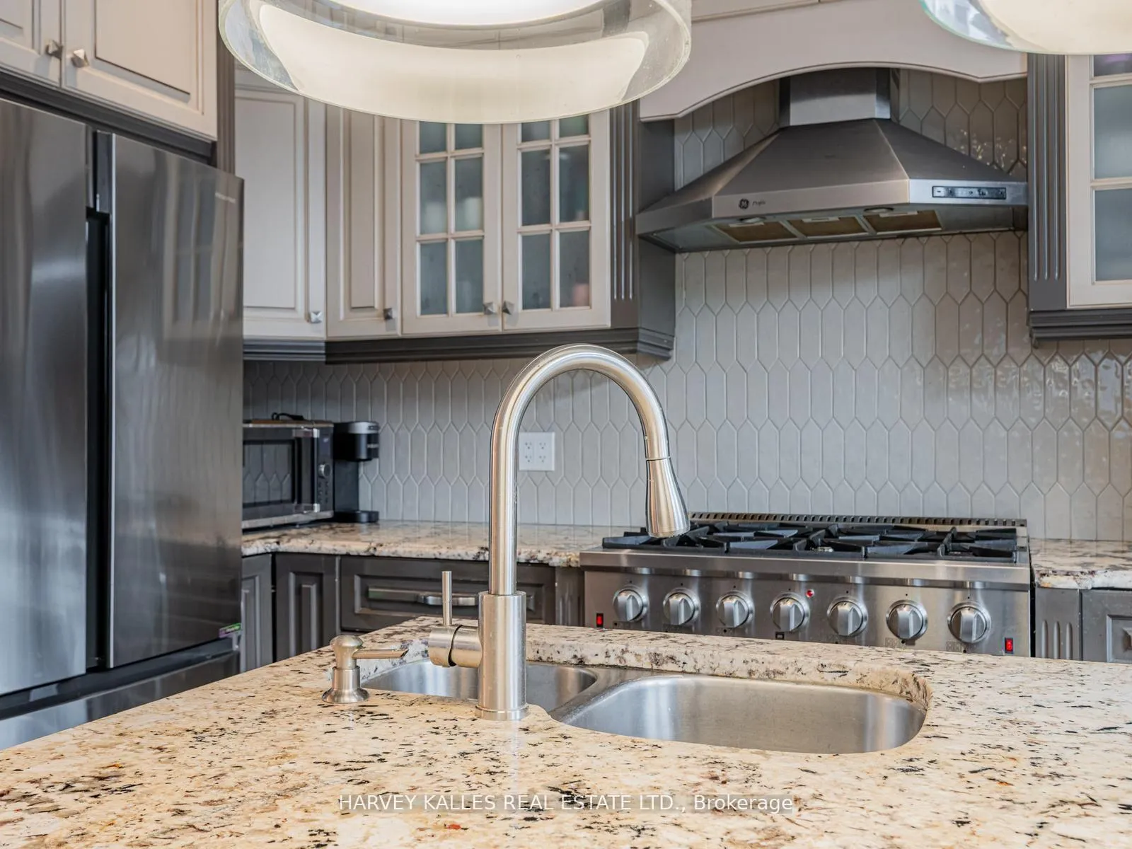 Photo 14 of 358 Mortimer Avenue, Toronto, Danforth Village-East York — HOMEH