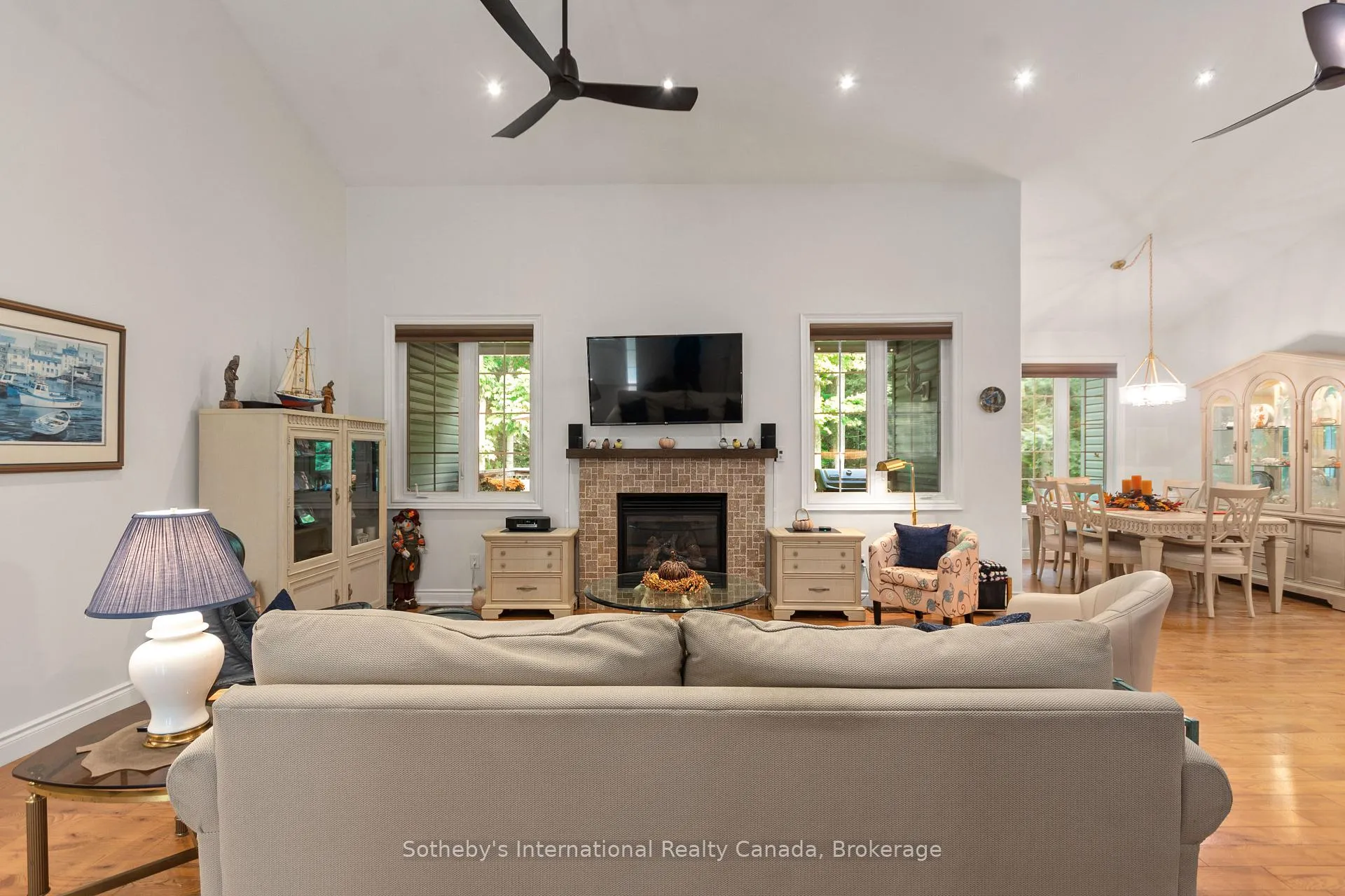 Photo 5 of 156 Moreau Parkway, Tiny, Rural Tiny — HOMEH