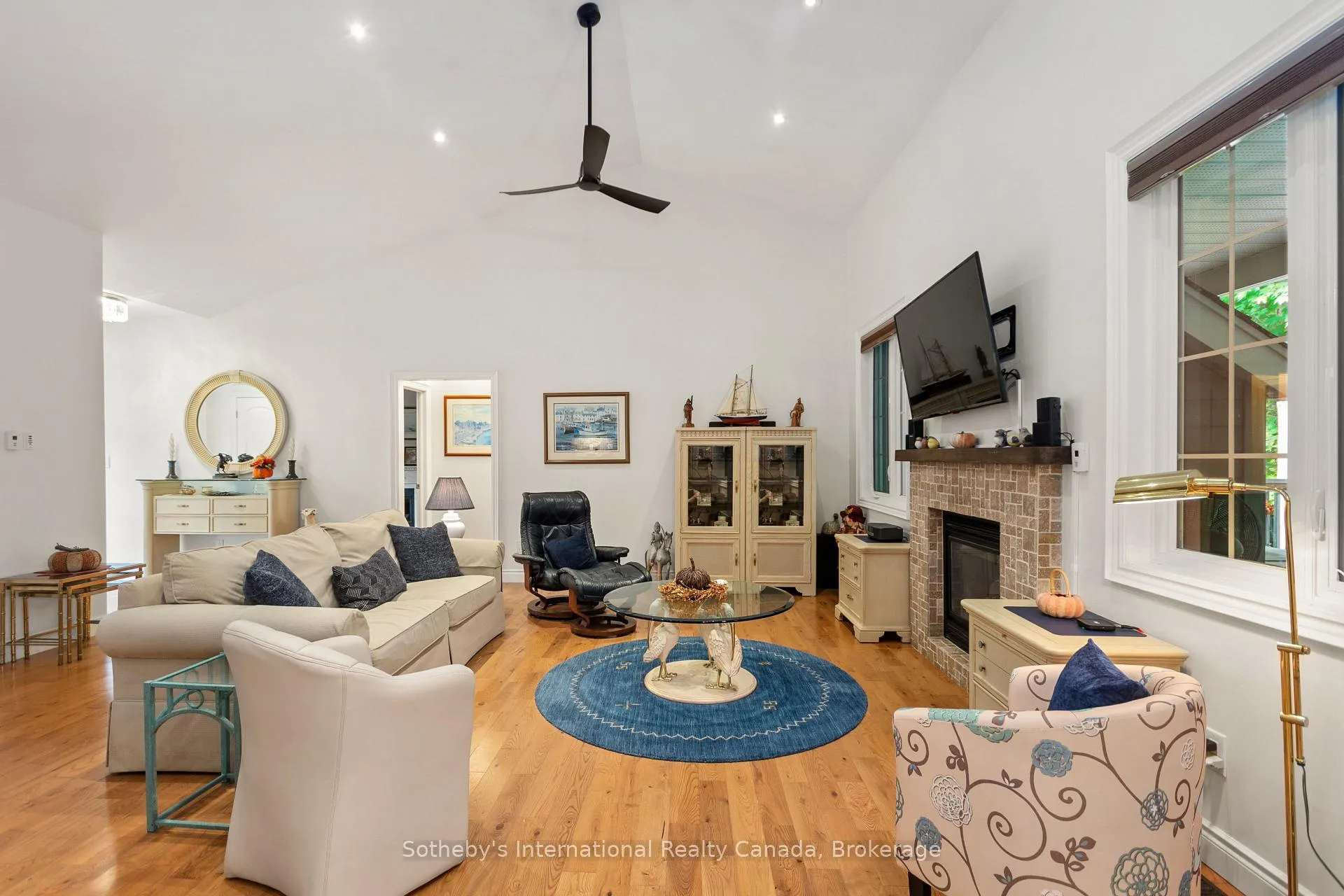 Photo 6 of 156 Moreau Parkway, Tiny, Rural Tiny — HOMEH