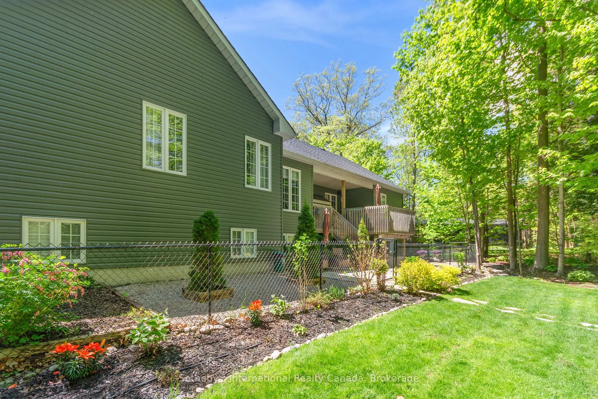 Photo 37 of 156 Moreau Parkway, Tiny, Rural Tiny — HOMEH