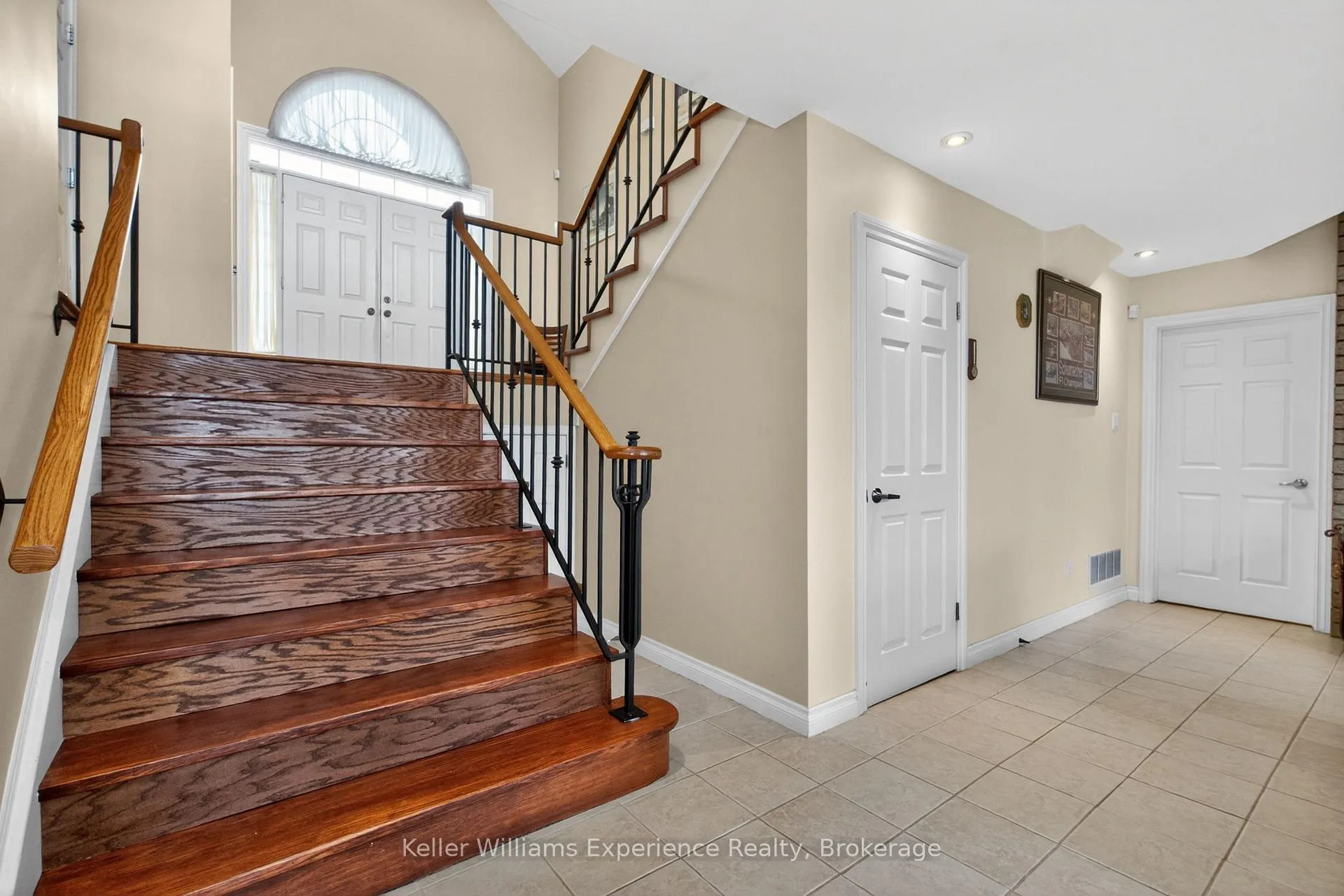 Photo 8 of 81 Silver Birch Crescent, Tay, Port McNicoll — HOMEH
