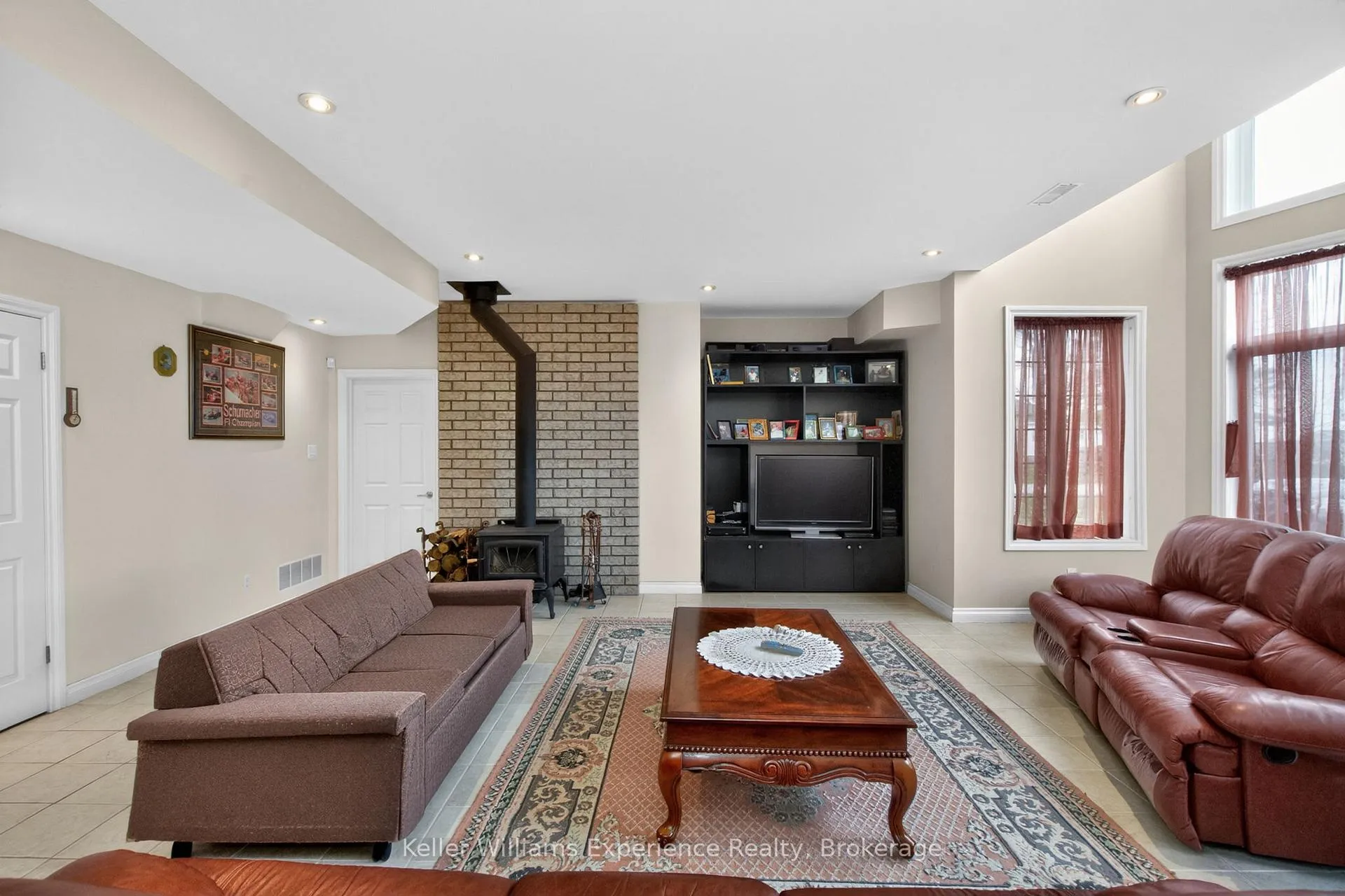 Photo 10 of 81 Silver Birch Crescent, Tay, Port McNicoll — HOMEH