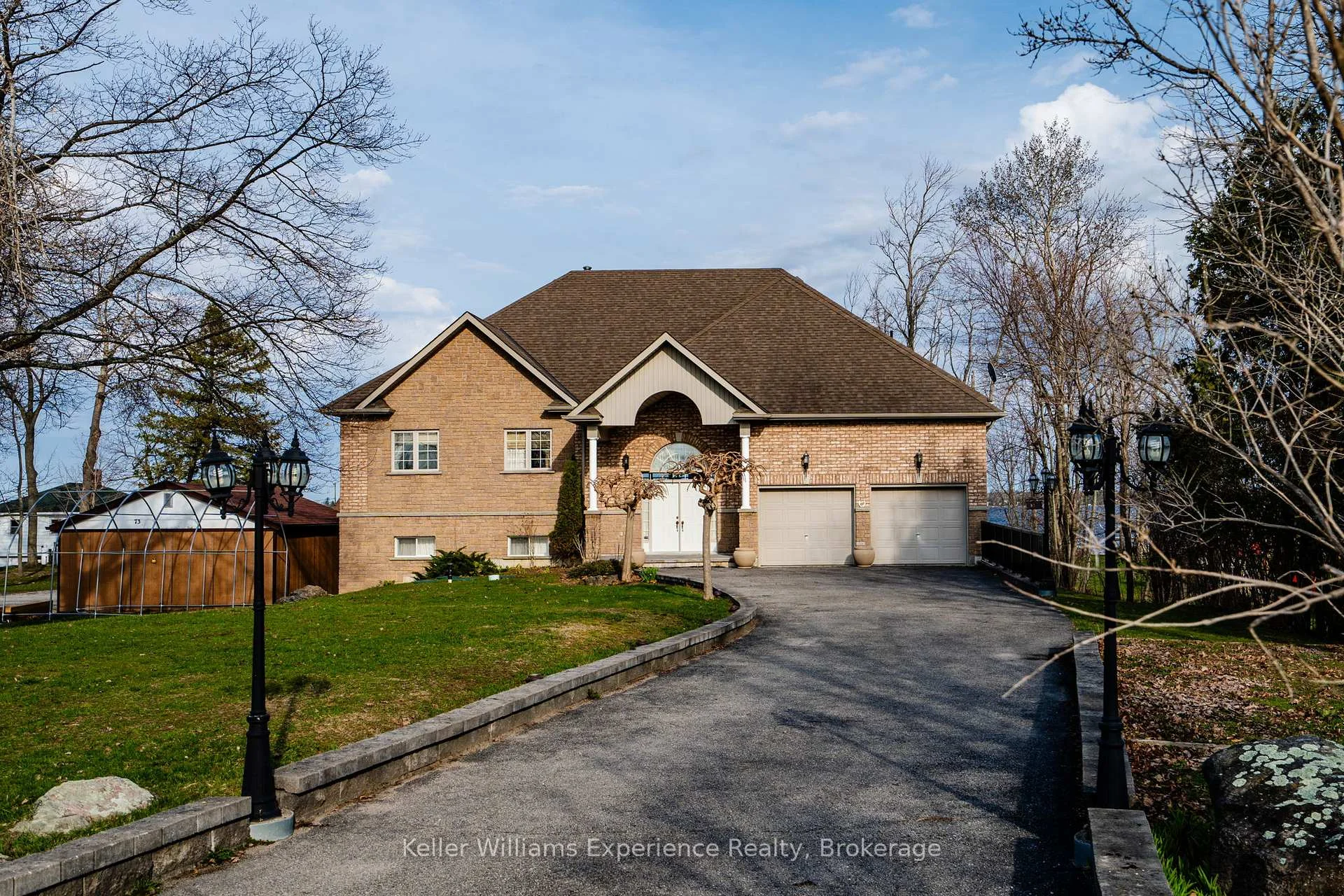 Photo 2 of 81 Silver Birch Crescent, Tay, Port McNicoll — HOMEH