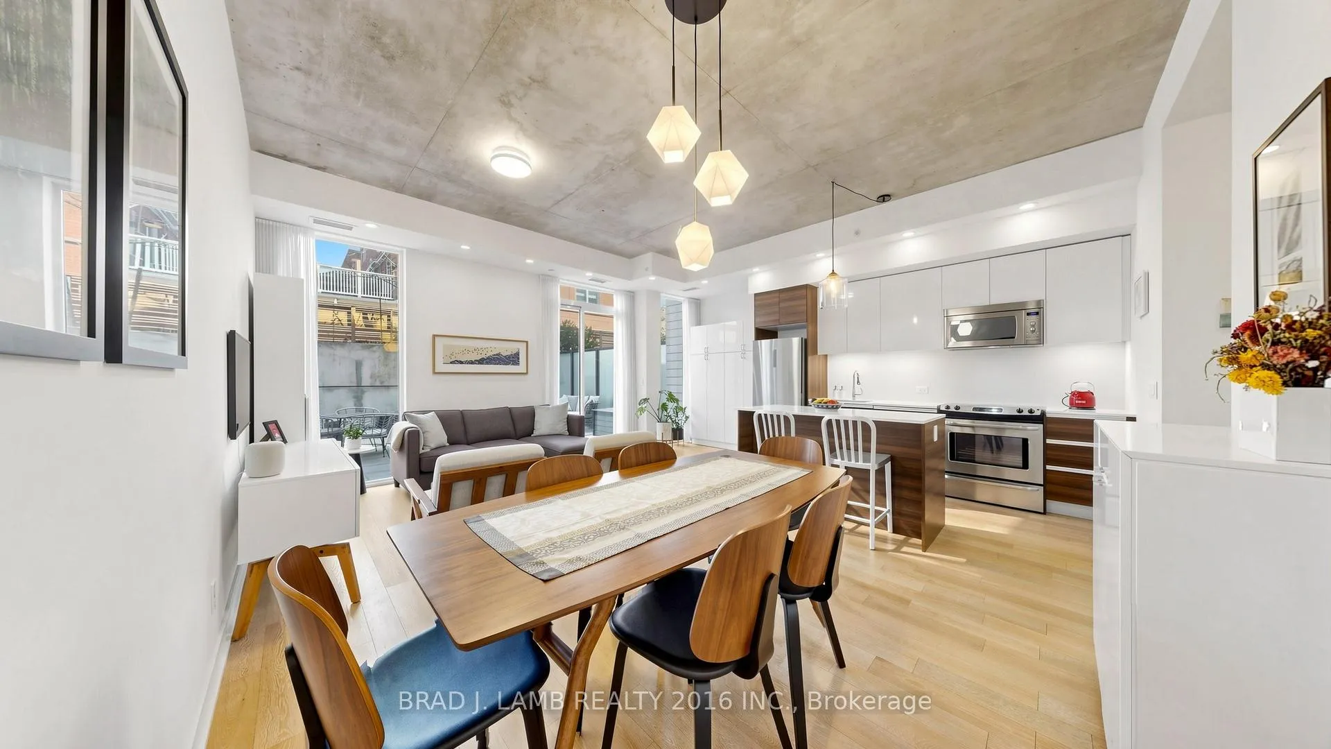 Front of Unit TH102, 1238 Dundas Street E