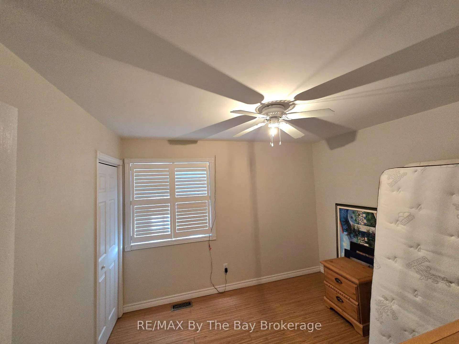 Photo 18 of Unit Unit A, 31 Forest Avenue, Wasaga Beach — HOMEH