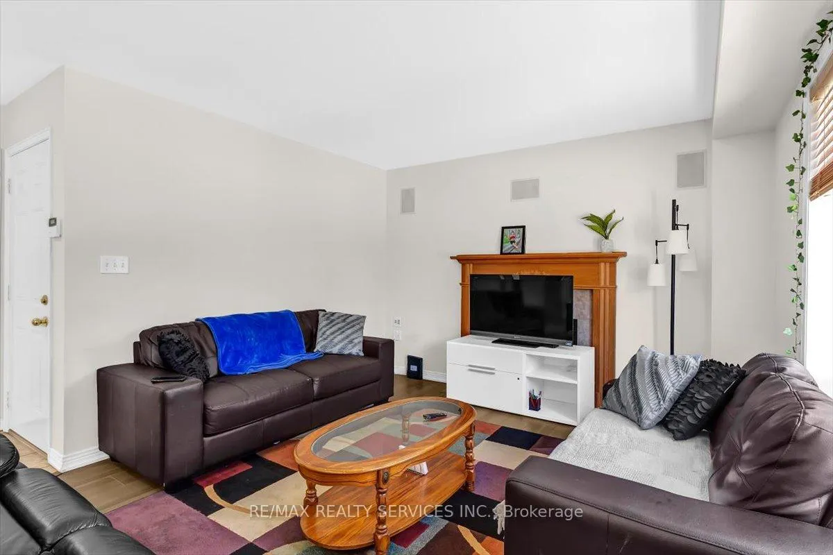 Photo 8 of 20 Tossell Avenue, Hamilton, Hannon — HOMEH
