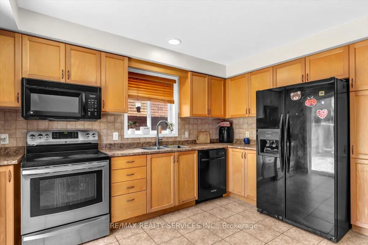Photo 12 of 20 Tossell Avenue, Hamilton, Hannon — HOMEH