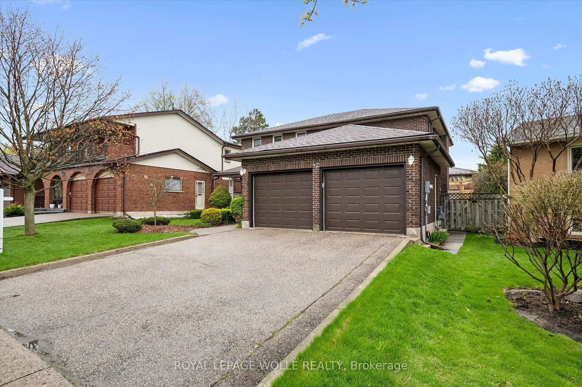 Photo 3 of 42 Trailview Drive, Kitchener — HOMEH