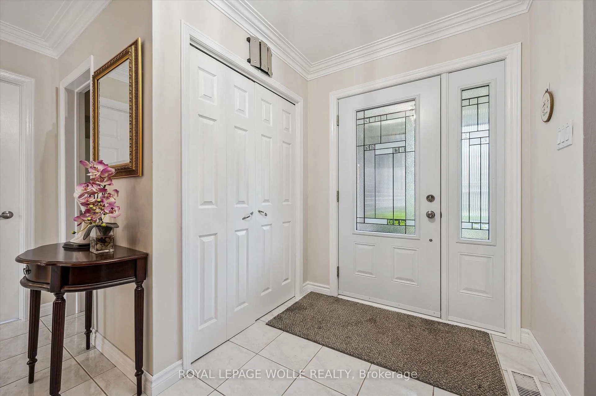 Photo 5 of 42 Trailview Drive, Kitchener — HOMEH