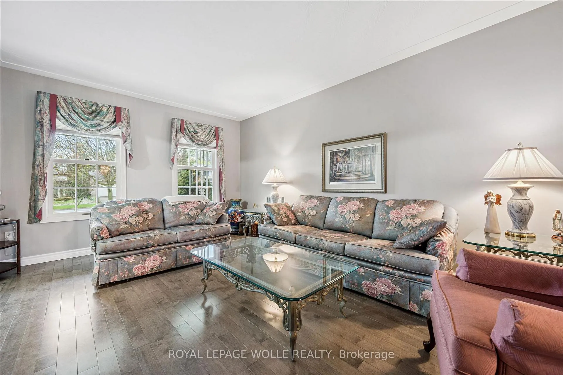 Photo 9 of 42 Trailview Drive, Kitchener — HOMEH