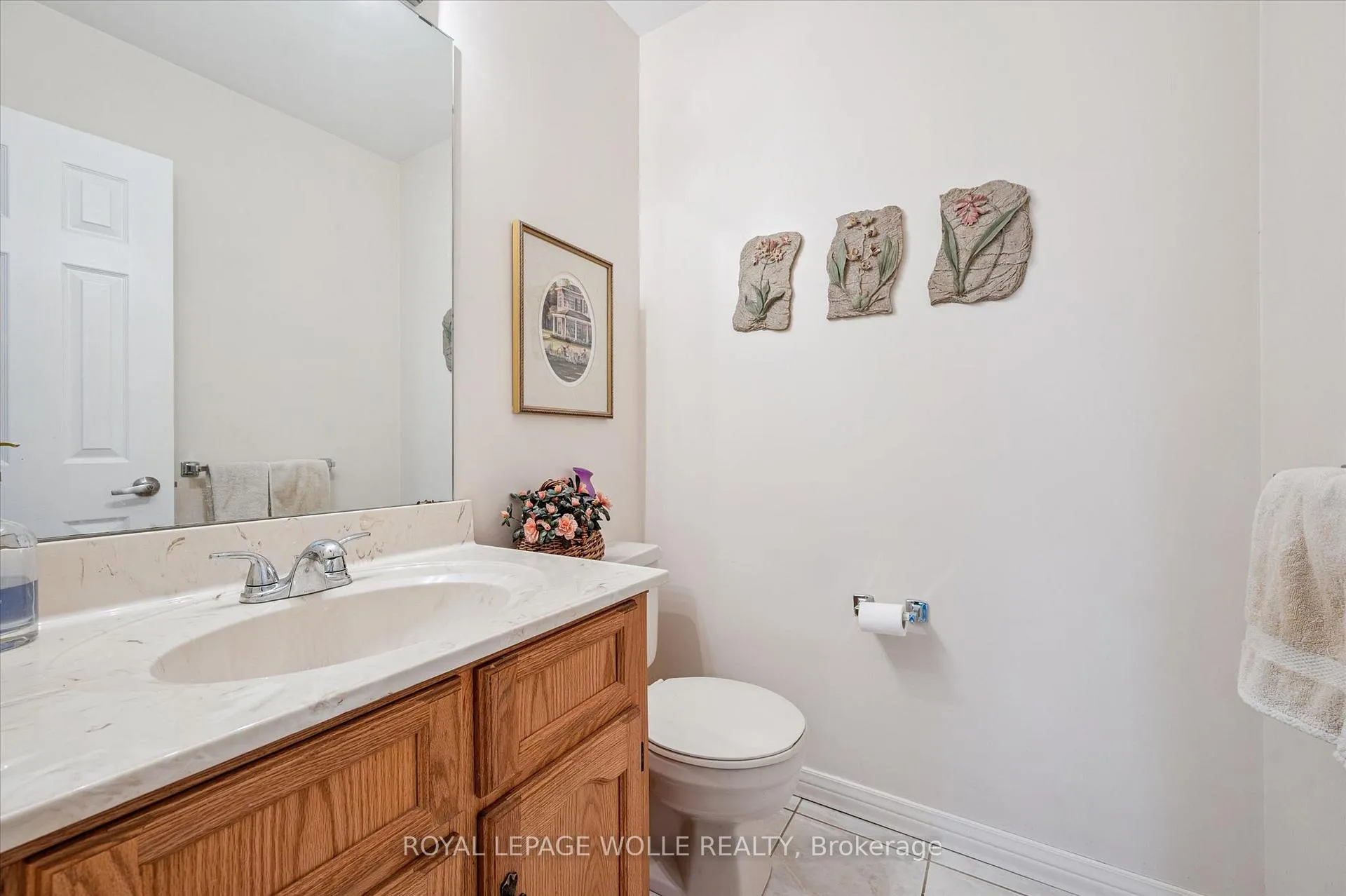 Photo 19 of 42 Trailview Drive, Kitchener — HOMEH
