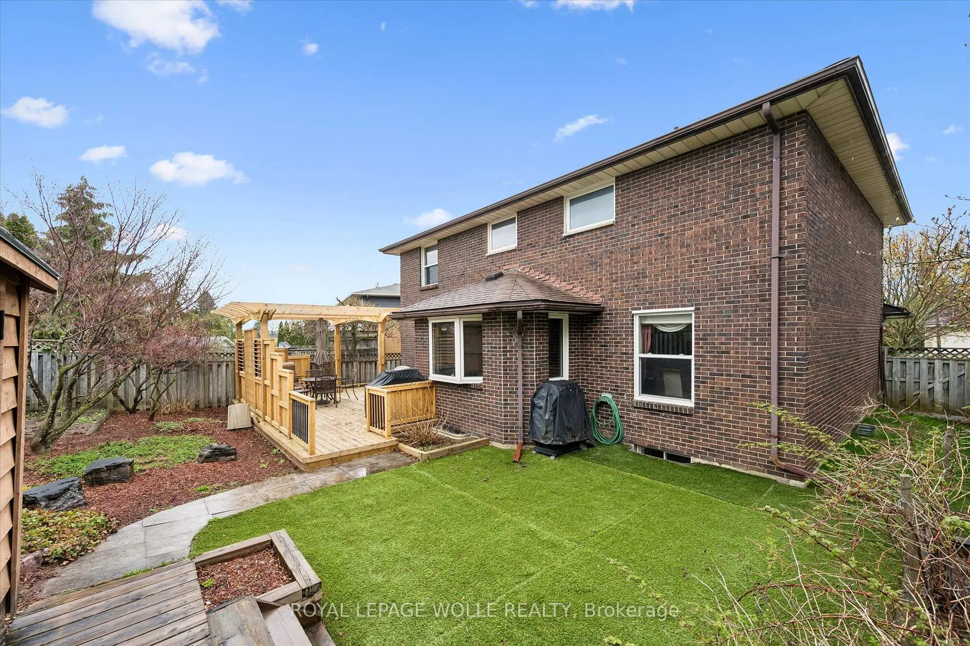 Photo 40 of 42 Trailview Drive, Kitchener — HOMEH