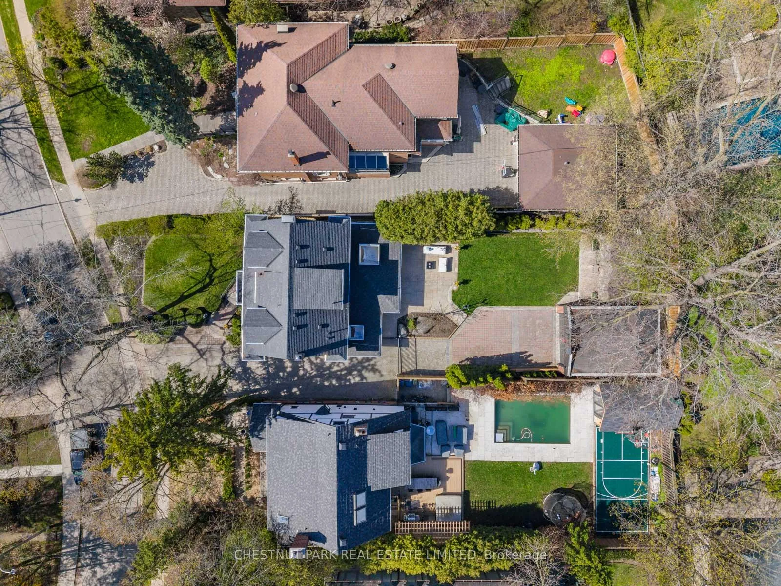 Photo 5 of 35 Weybourne Crescent, Toronto, Lawrence Park South — HOMEH