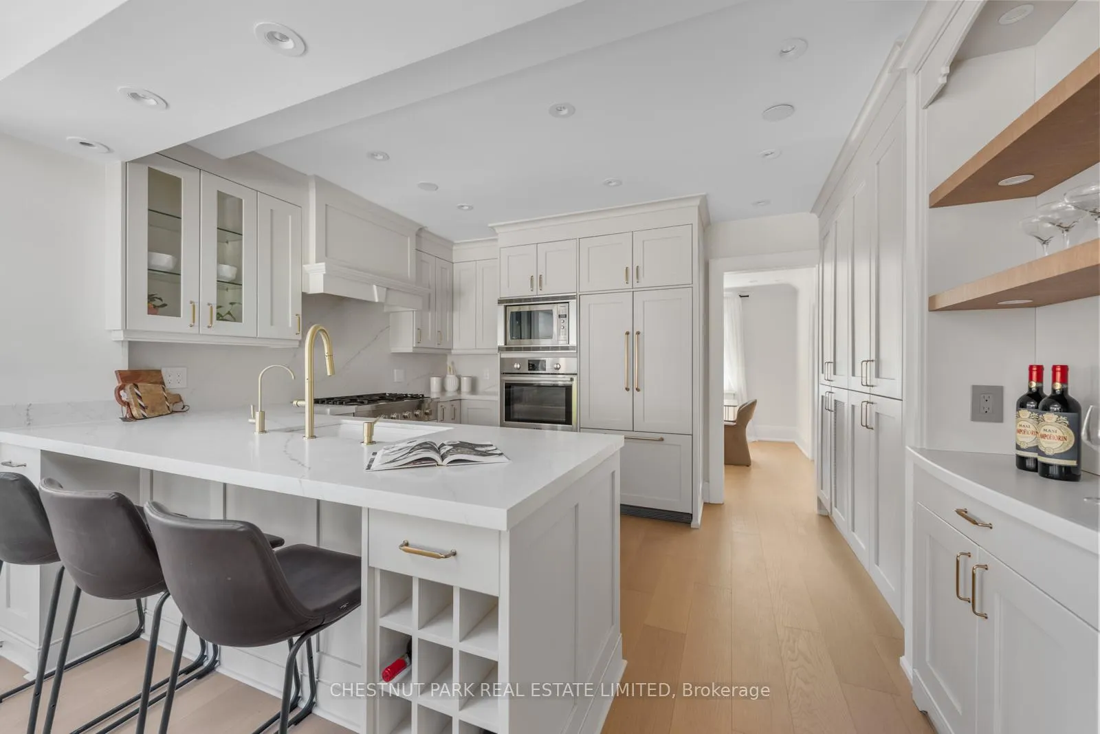 Photo 21 of 35 Weybourne Crescent, Toronto, Lawrence Park South — HOMEH