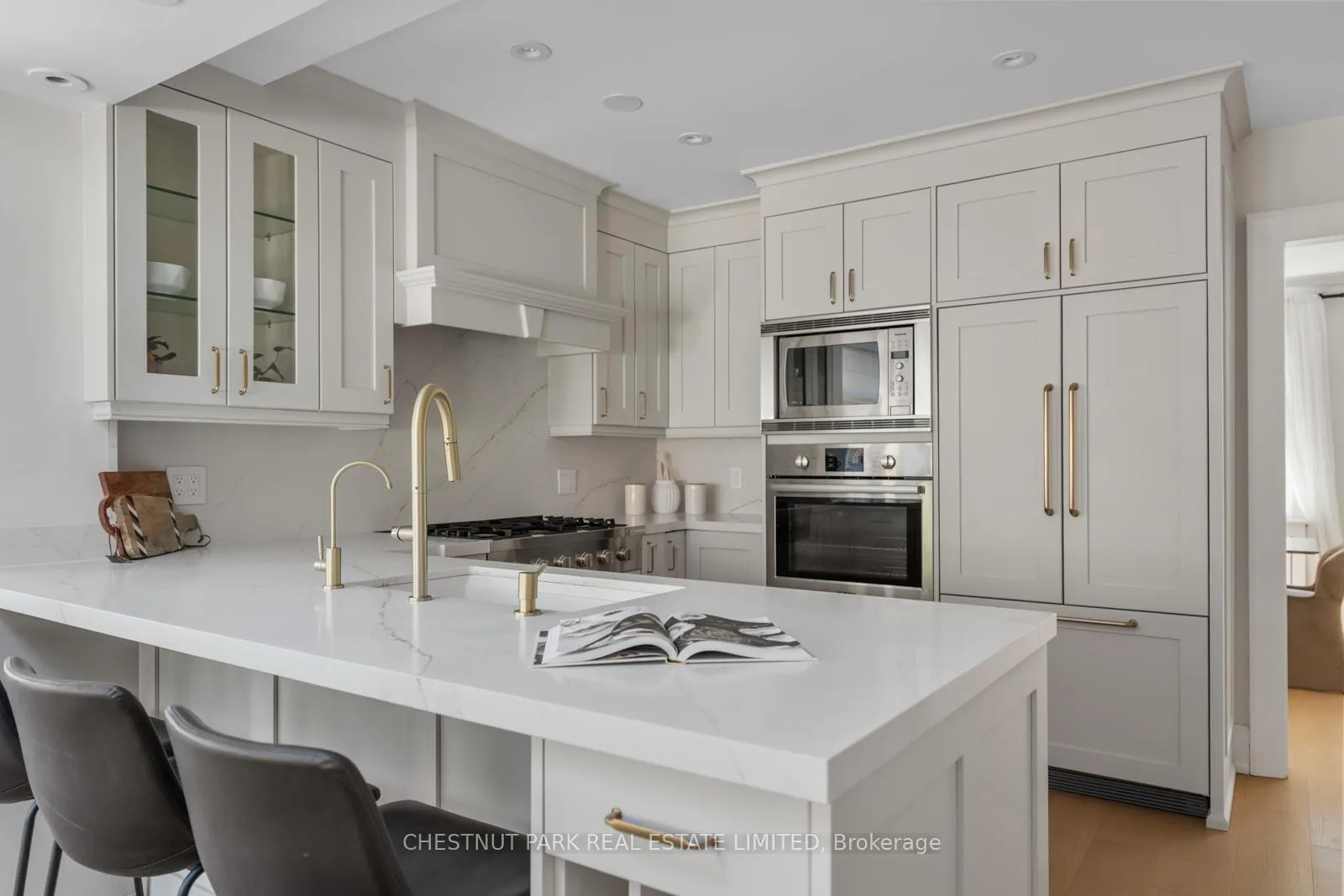 Photo 22 of 35 Weybourne Crescent, Toronto, Lawrence Park South — HOMEH