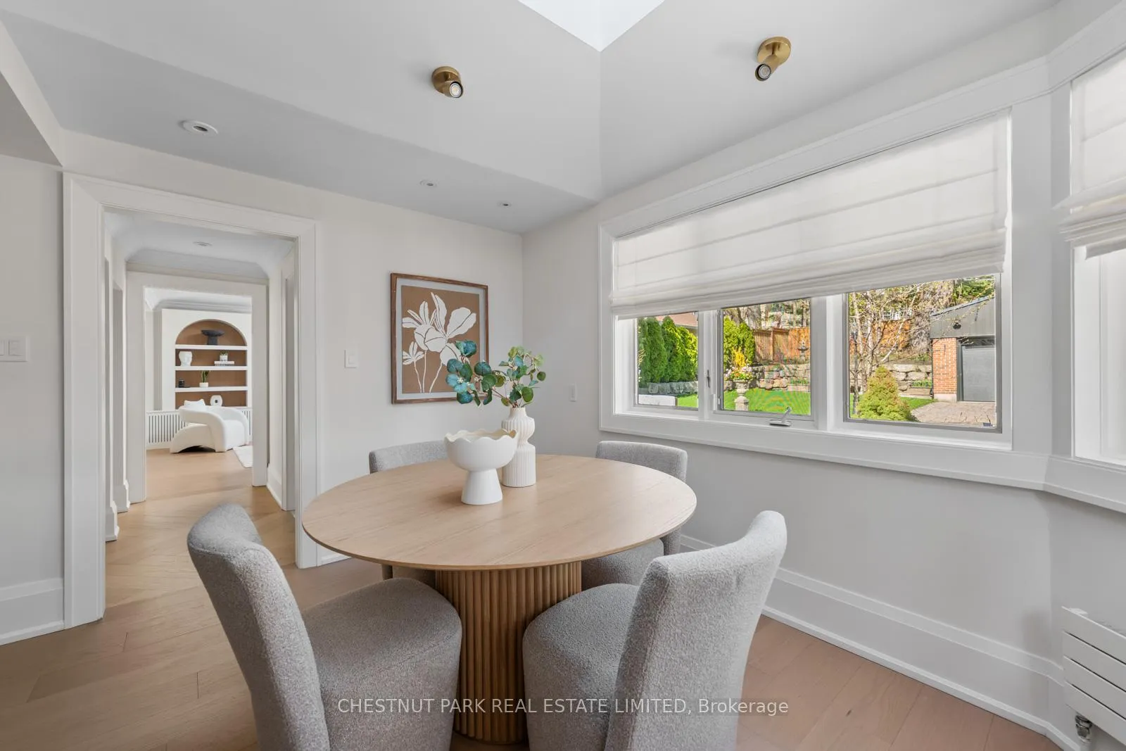 Photo 24 of 35 Weybourne Crescent, Toronto, Lawrence Park South — HOMEH
