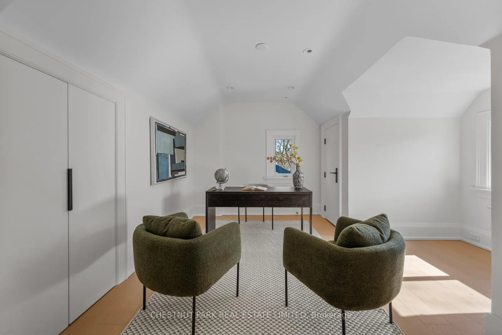Photo 34 of 35 Weybourne Crescent, Toronto, Lawrence Park South — HOMEH
