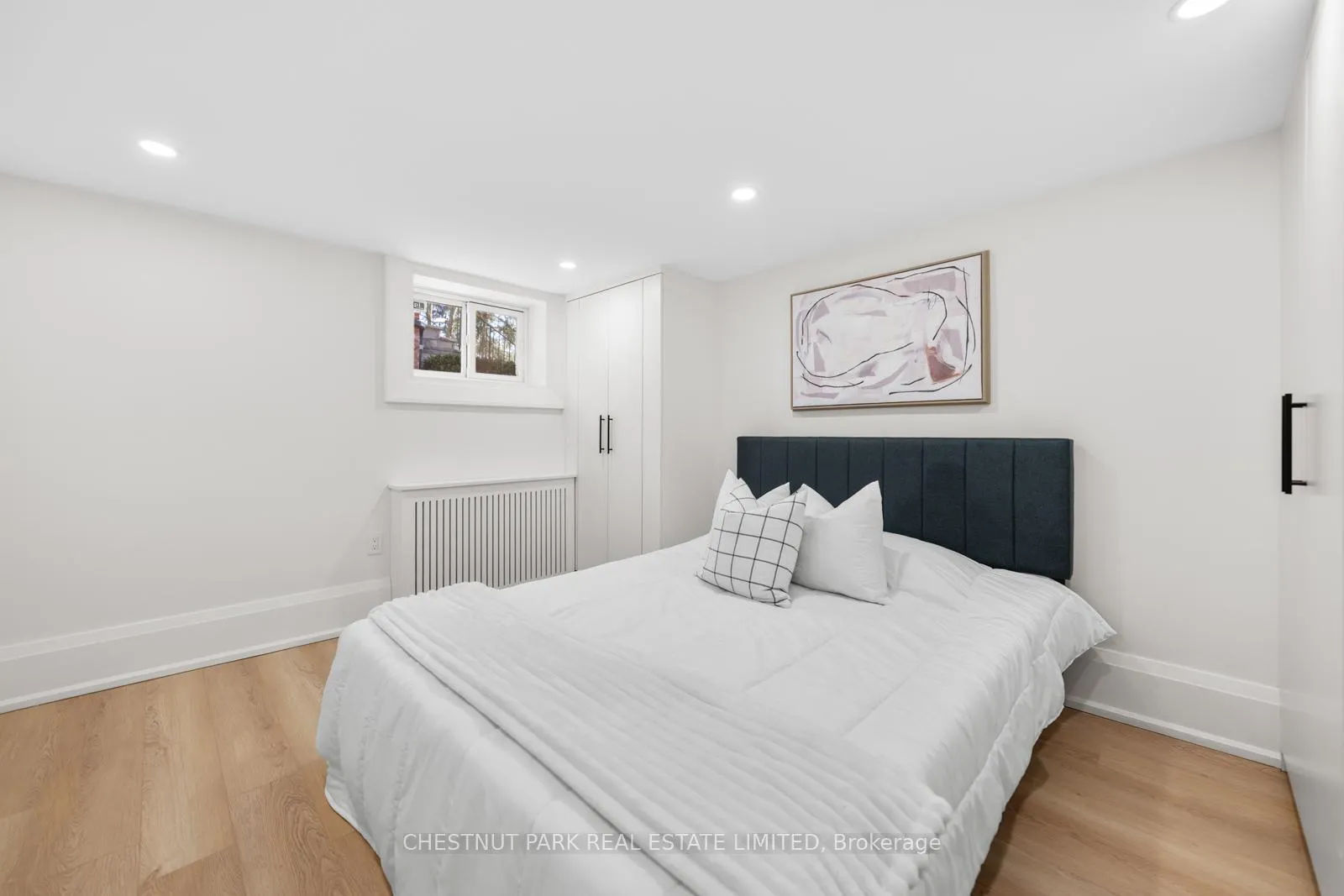 Photo 39 of 35 Weybourne Crescent, Toronto, Lawrence Park South — HOMEH