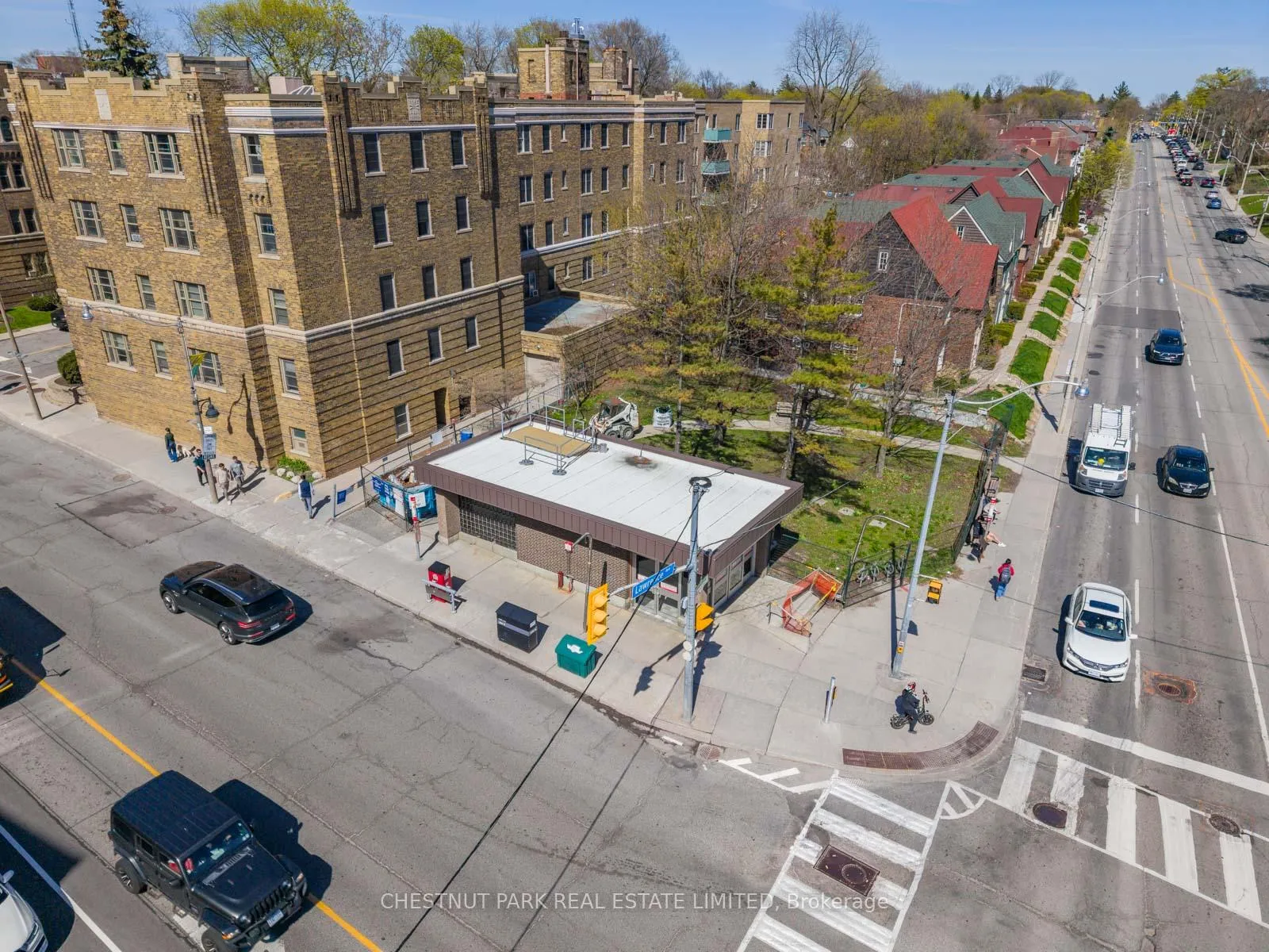Photo 46 of 35 Weybourne Crescent, Toronto, Lawrence Park South — HOMEH