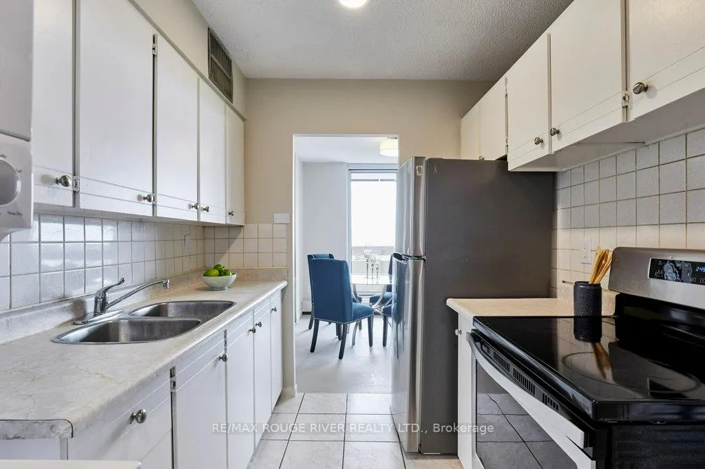 Photo 13 of Unit 708, 1210 Radom Street, Pickering, Bay Ridges — HOMEH
