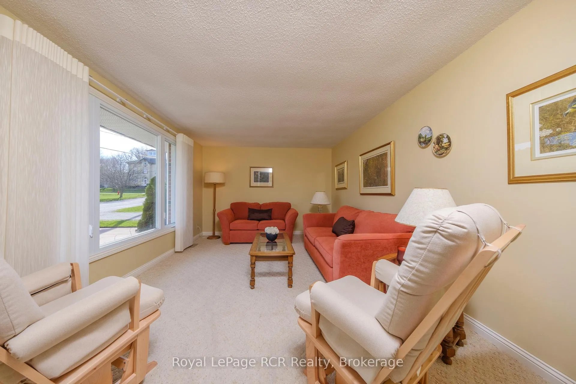 Photo 5 of 286 Nelson Street, Kincardine — HOMEH