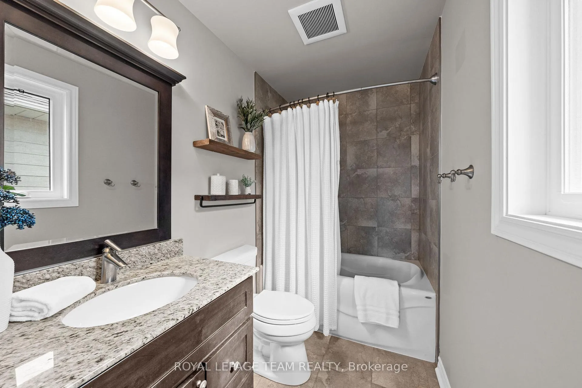 Photo 26 of 195 Walden Drive, Ottawa, Kanata - Kanata Lakes/Heritage Hills — HOMEH