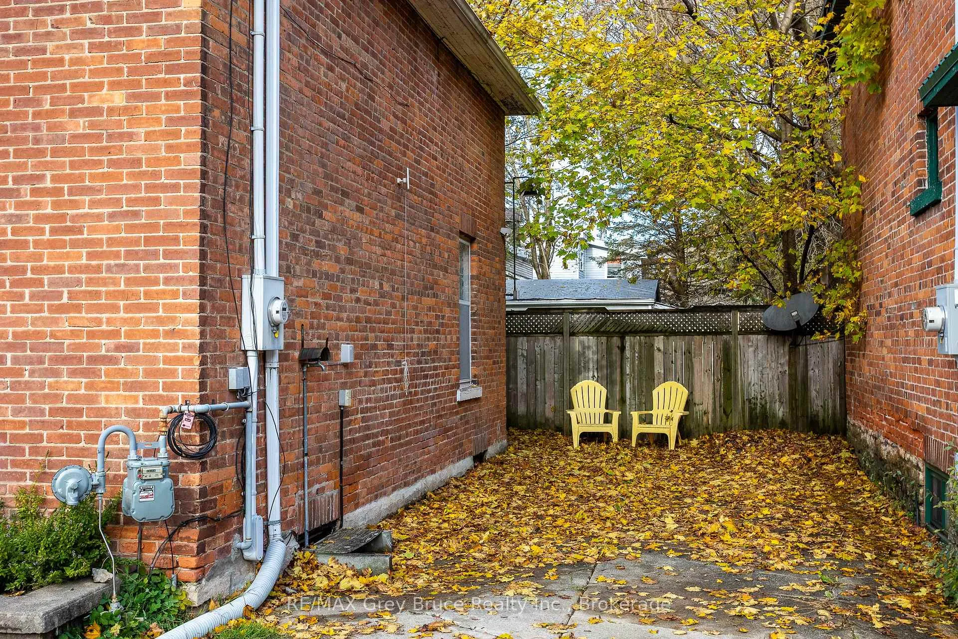 Photo 3 of 414 13th St E, Owen Sound — HOMEH