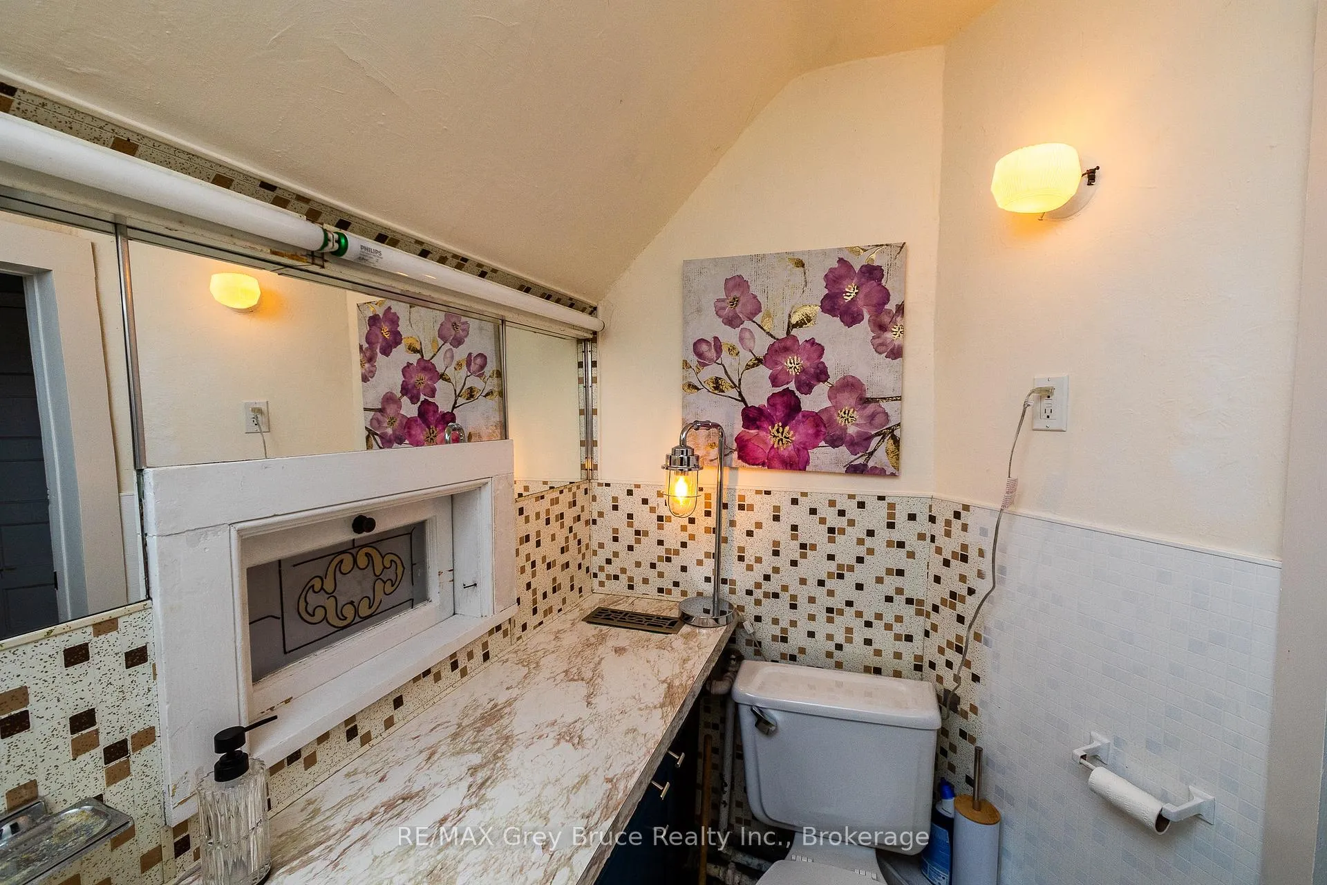 Photo 25 of 414 13th St E, Owen Sound — HOMEH