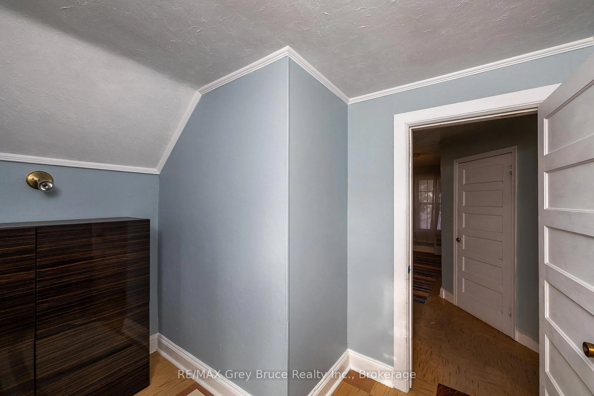 Photo 32 of 414 13th St E, Owen Sound — HOMEH