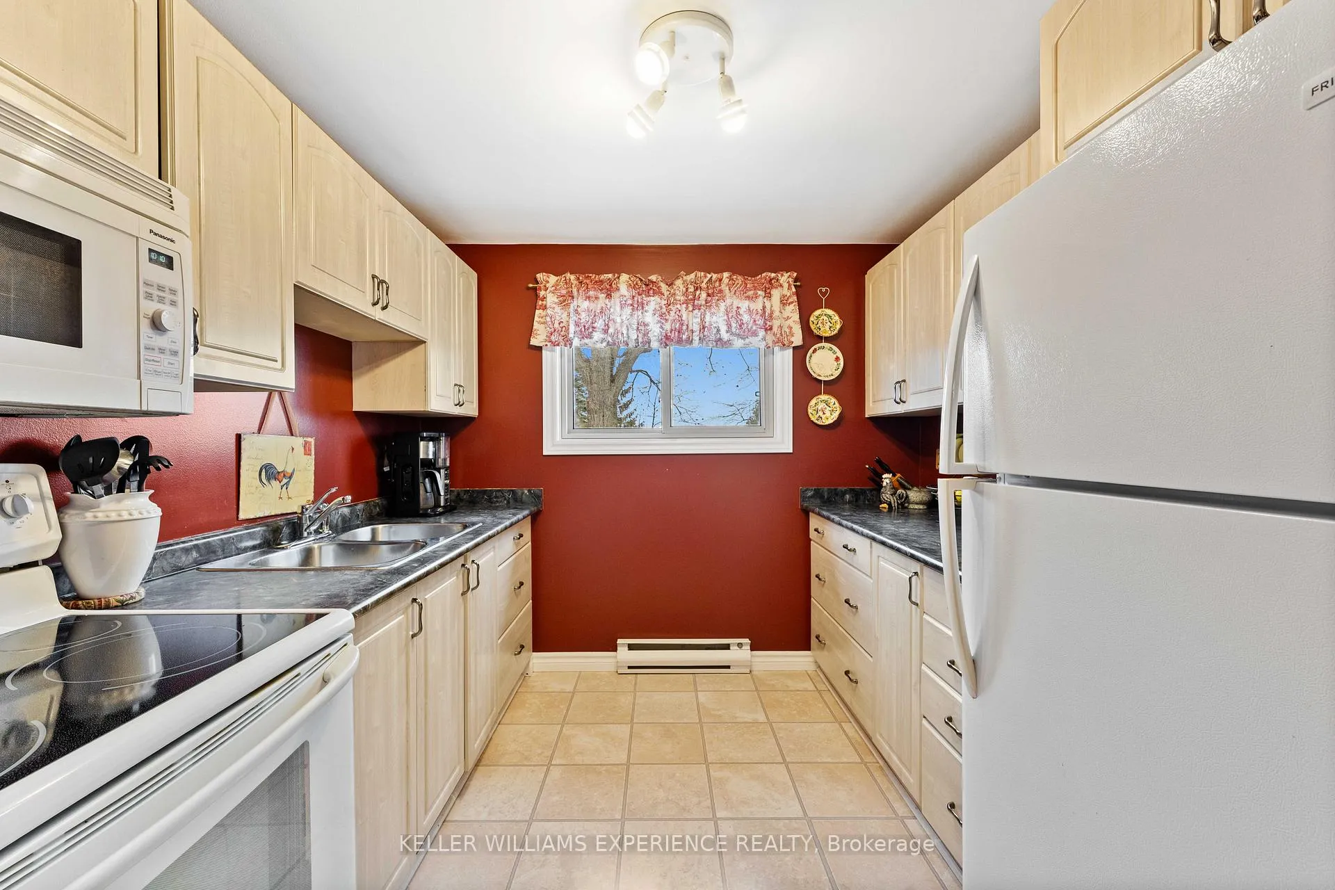 Photo 9 of 15 Pheasant Trail, Barrie, Ardagh — HOMEH